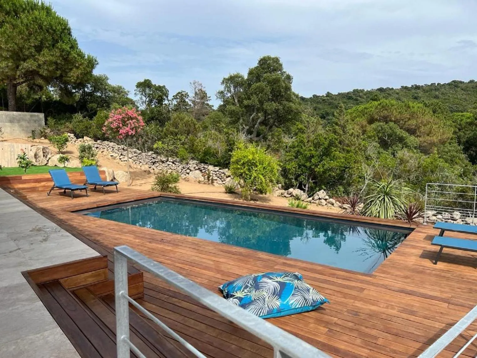 Villa Monte e Mare, piscine chauffée, climatisée à 5 mn de la plage de santa giulia