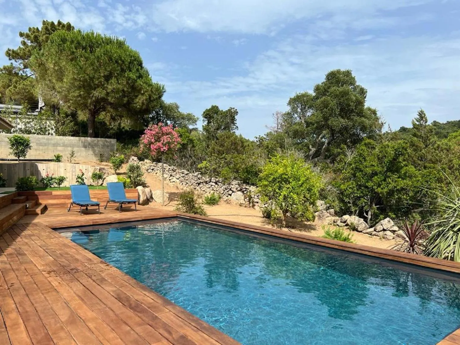Villa Monte e Mare, piscine chauffée, climatisée à 5 mn de la plage de santa giulia
