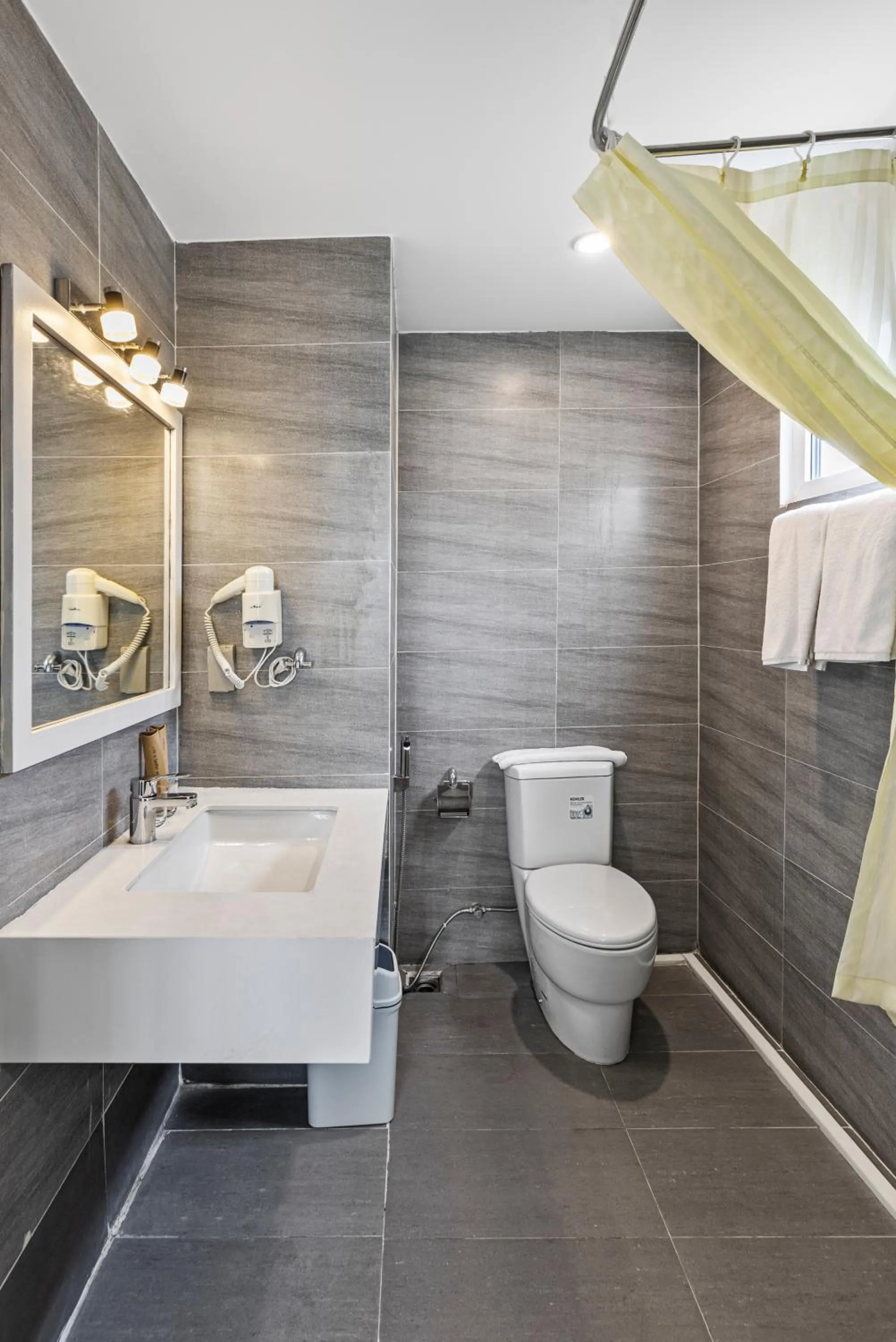 Shower in Alyssa Hotel Da Nang