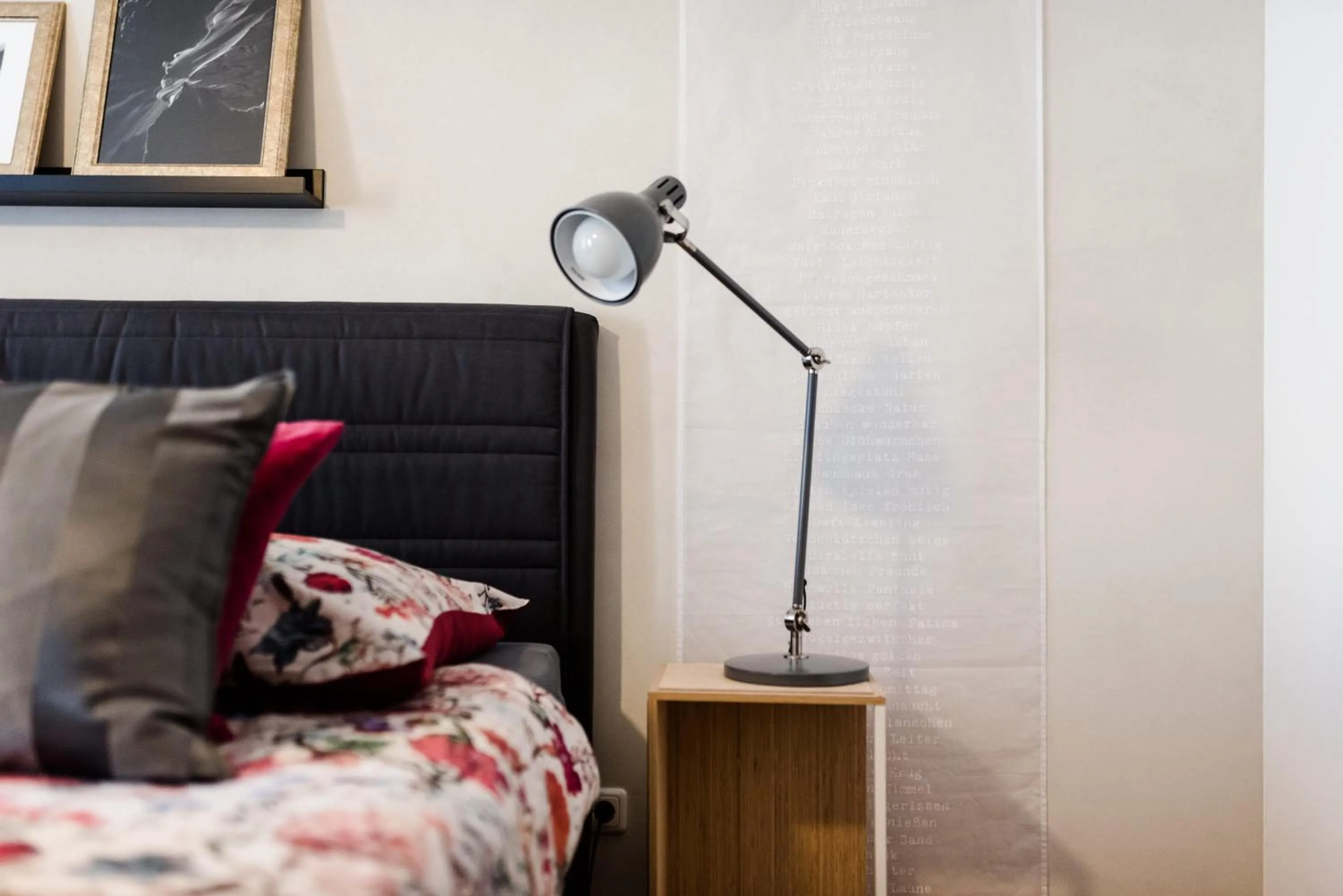 Decorative detail, Bed in Sommers Hotel Altes Posteck