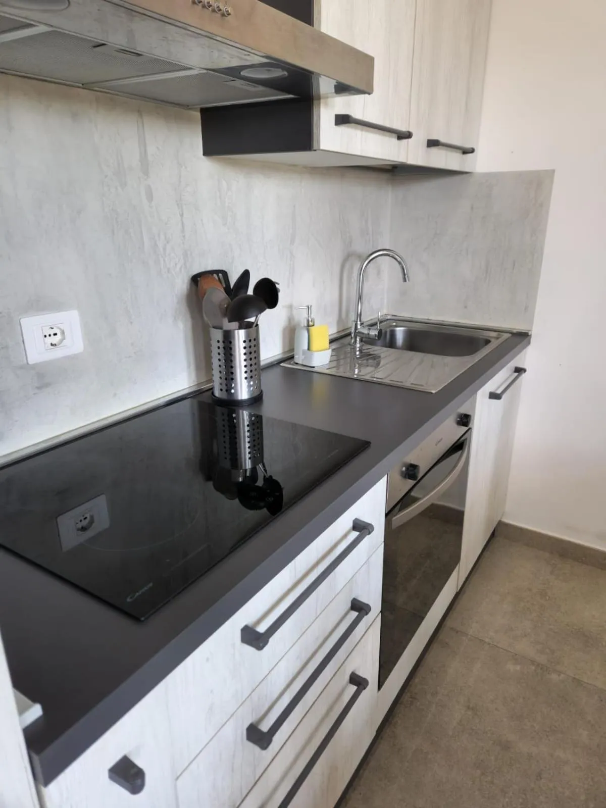 Kitchen or kitchenette in Residence la Pace - Pool & Relax