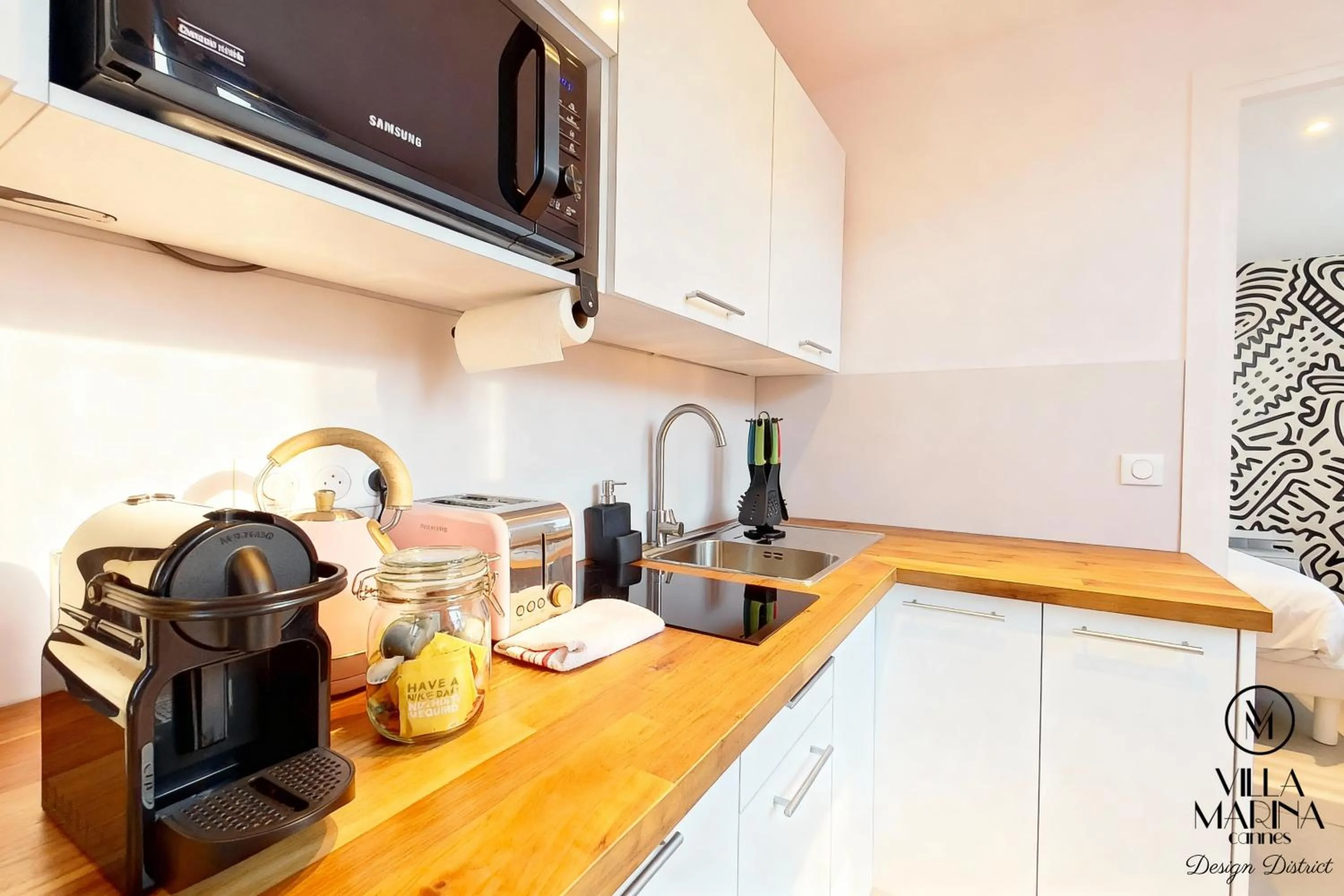 Coffee/tea facilities in VILLA MARINA CANNES