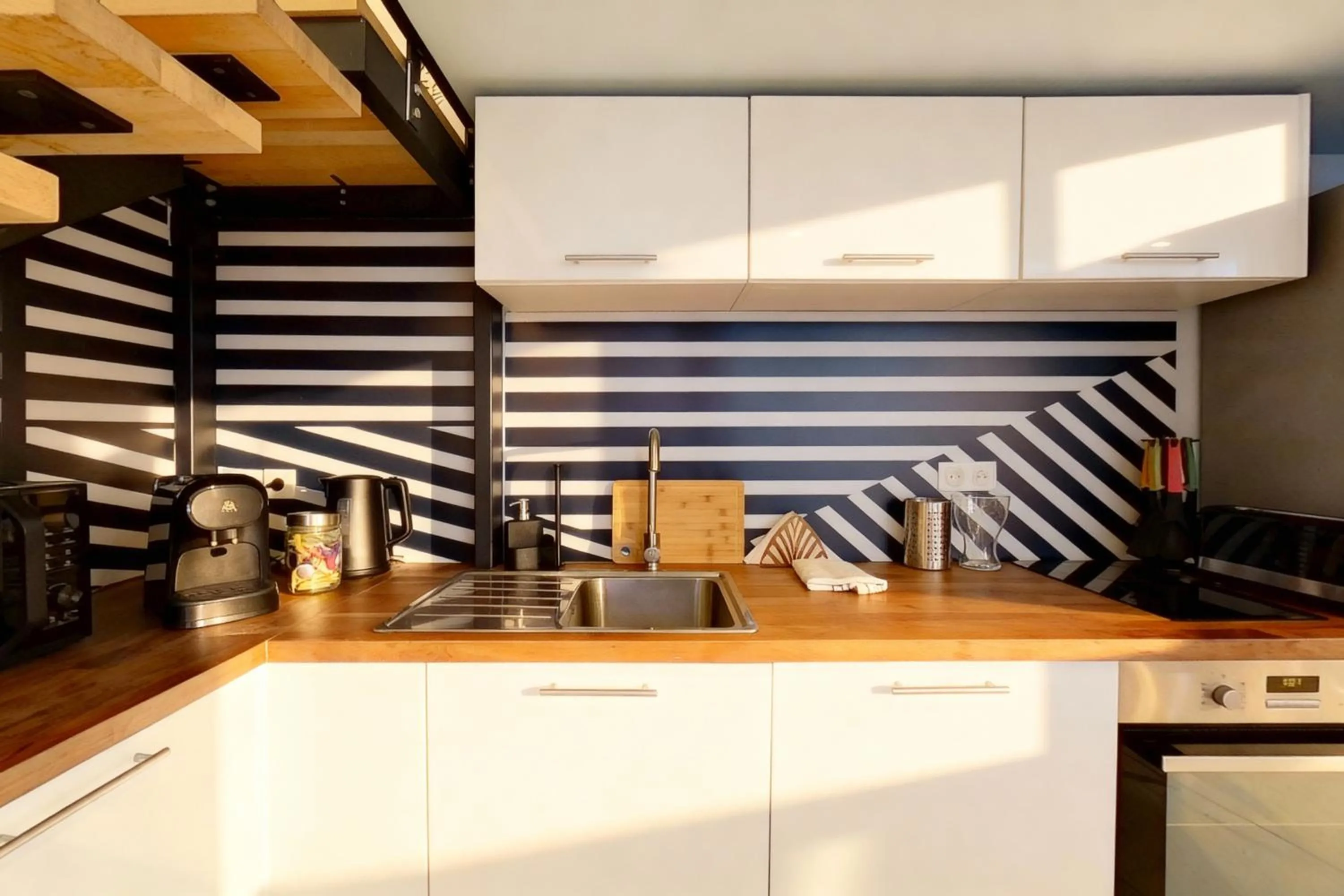 Coffee/tea facilities in VILLA MARINA CANNES