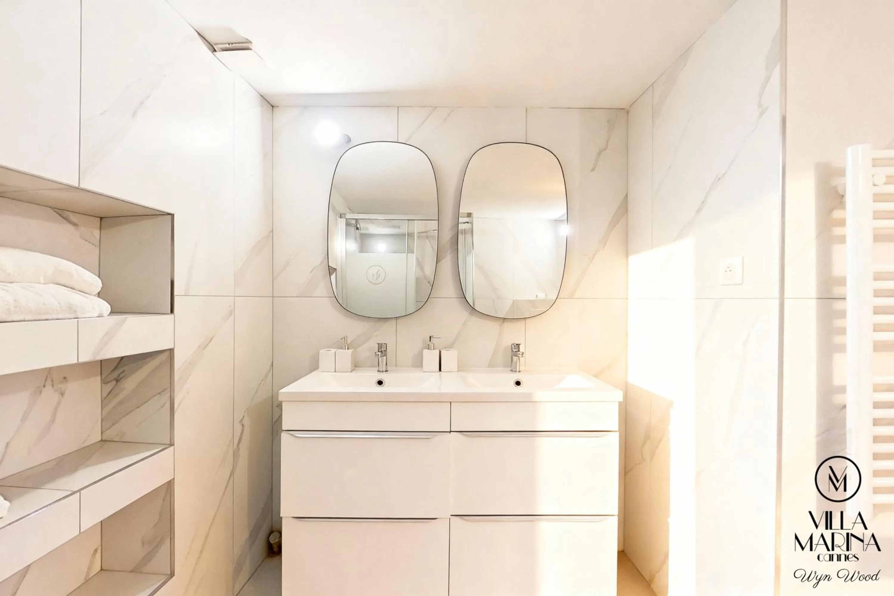 Shower in VILLA MARINA CANNES