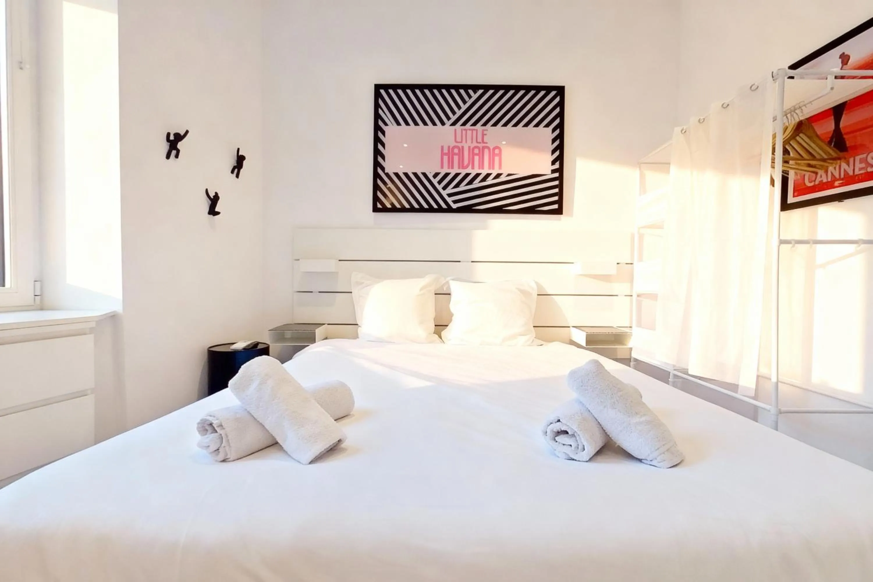 Bed in VILLA MARINA CANNES