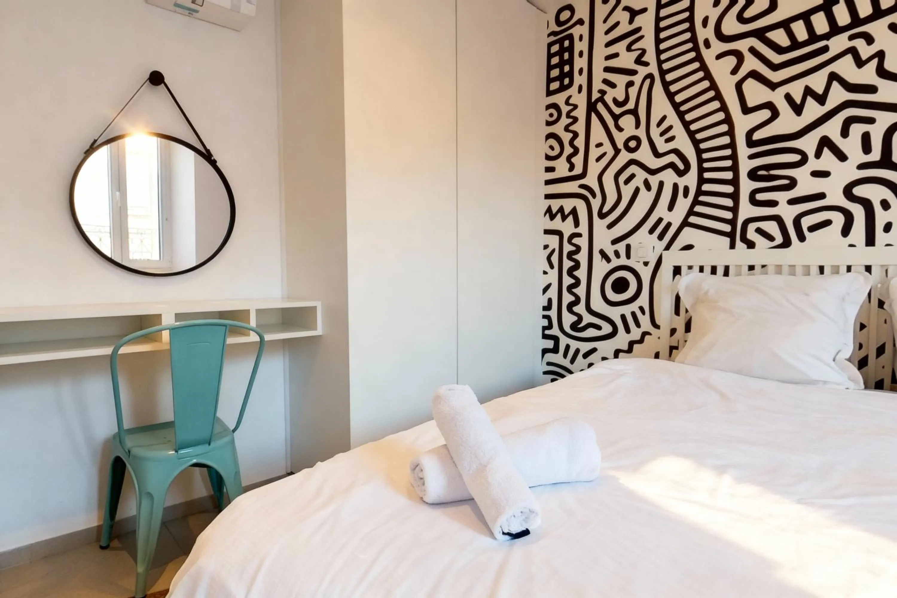 Bed in VILLA MARINA CANNES