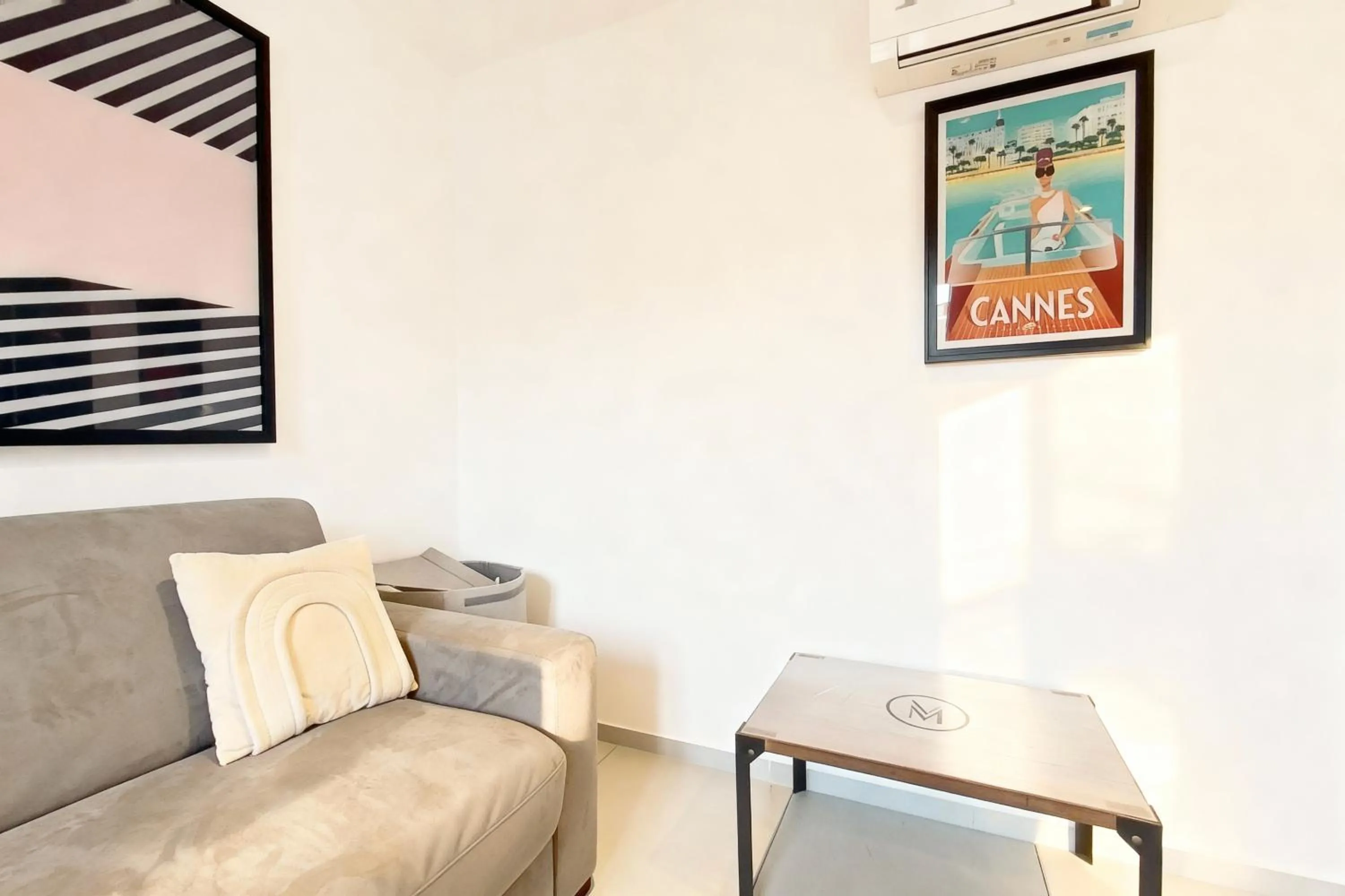 Living room in VILLA MARINA CANNES