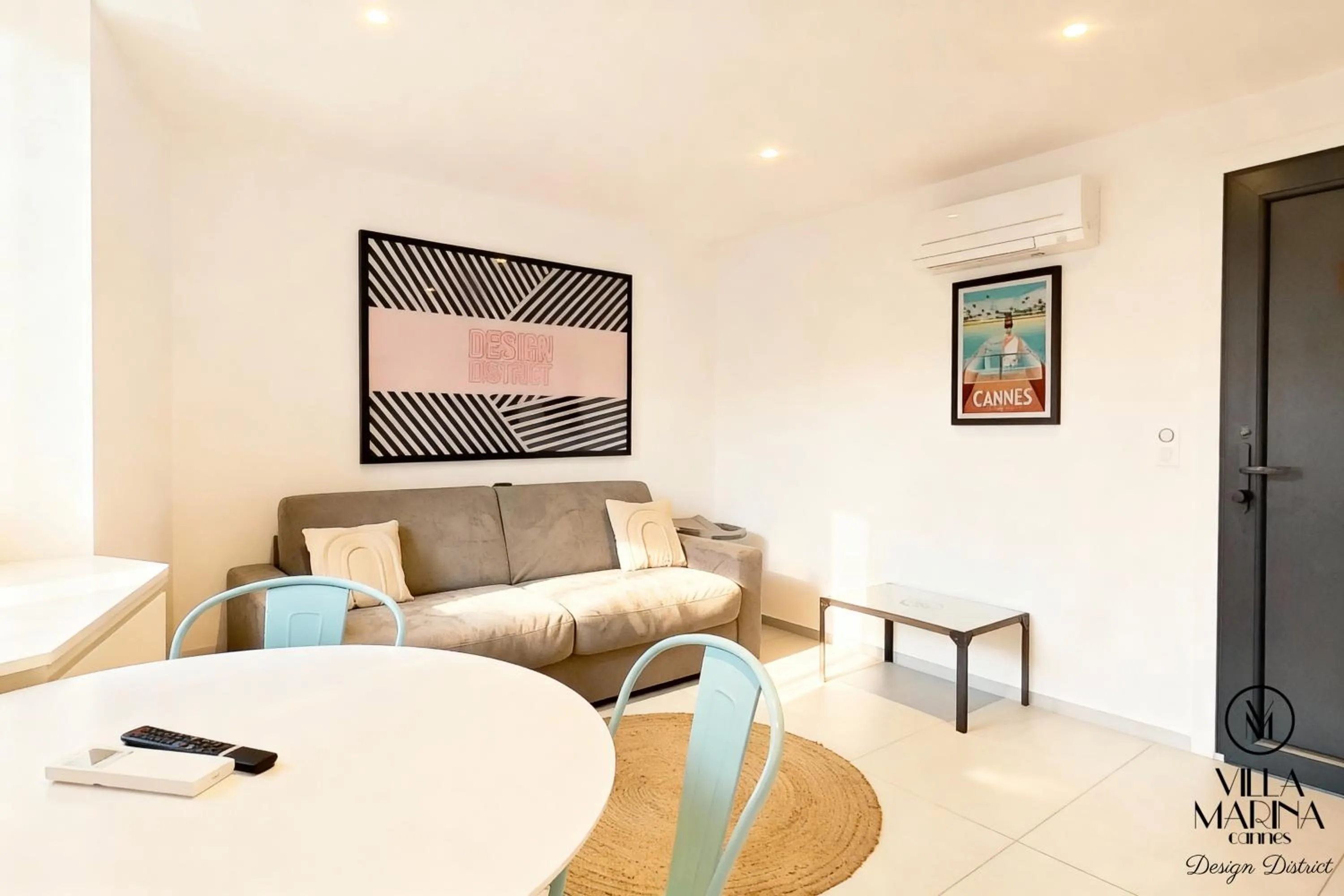 Living room in VILLA MARINA CANNES