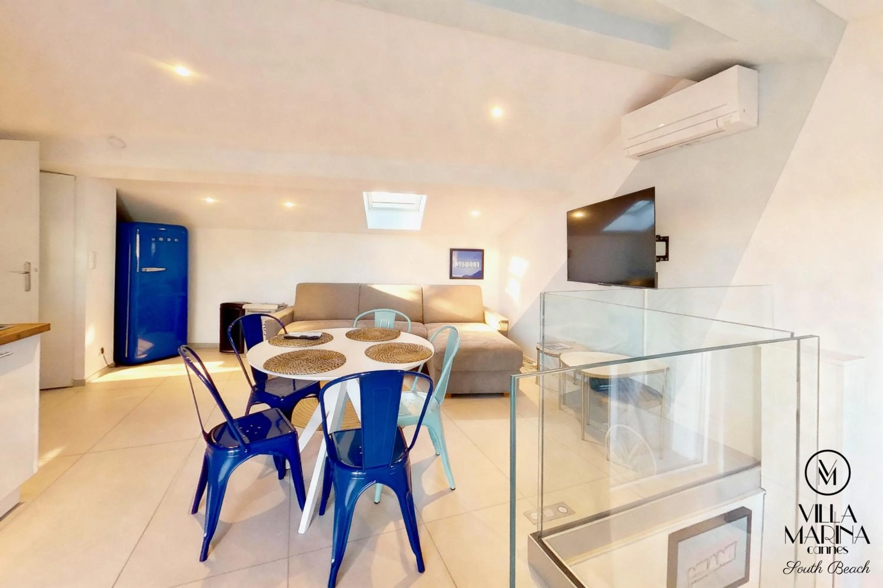 Living room in VILLA MARINA CANNES