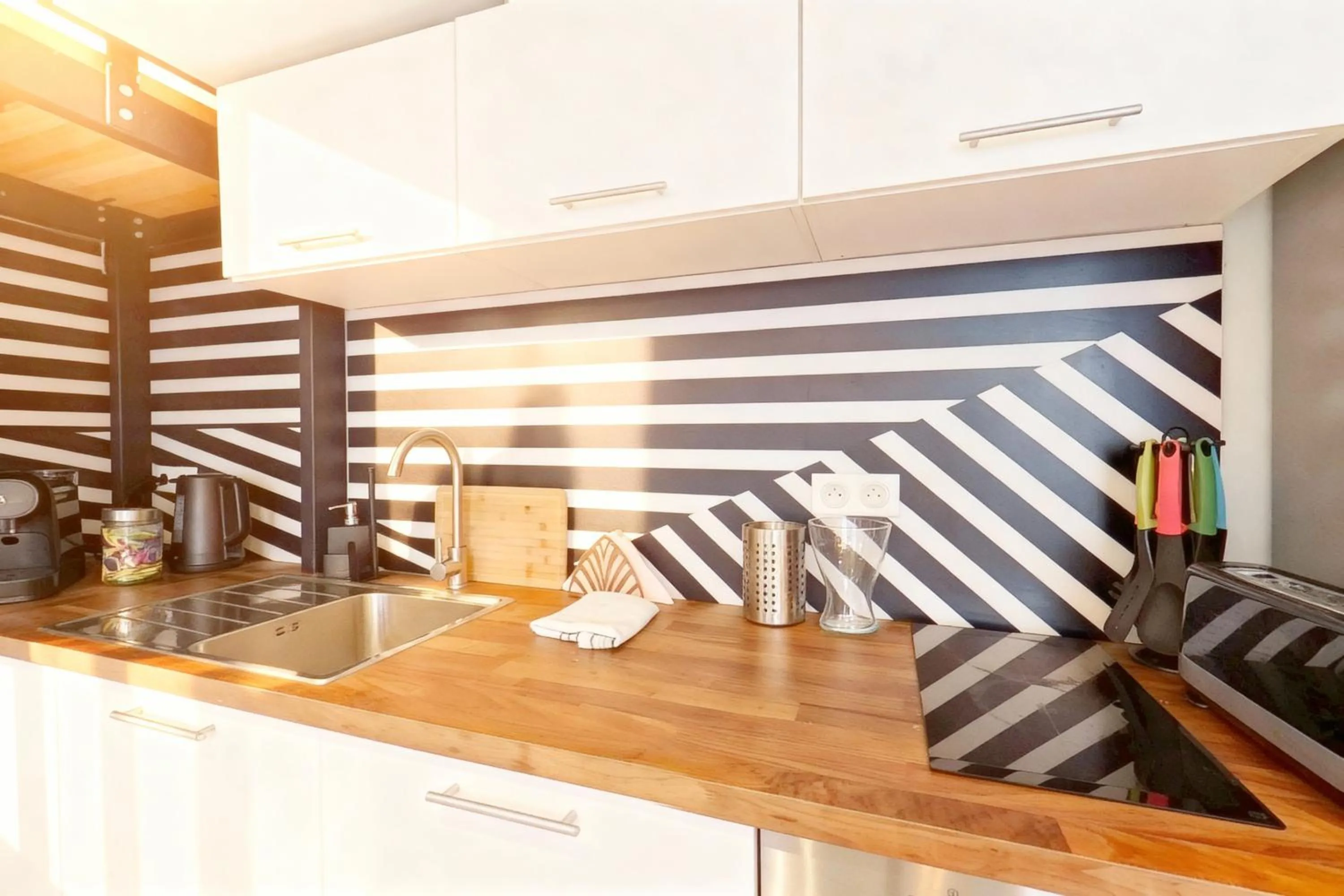 Coffee/tea facilities in VILLA MARINA CANNES