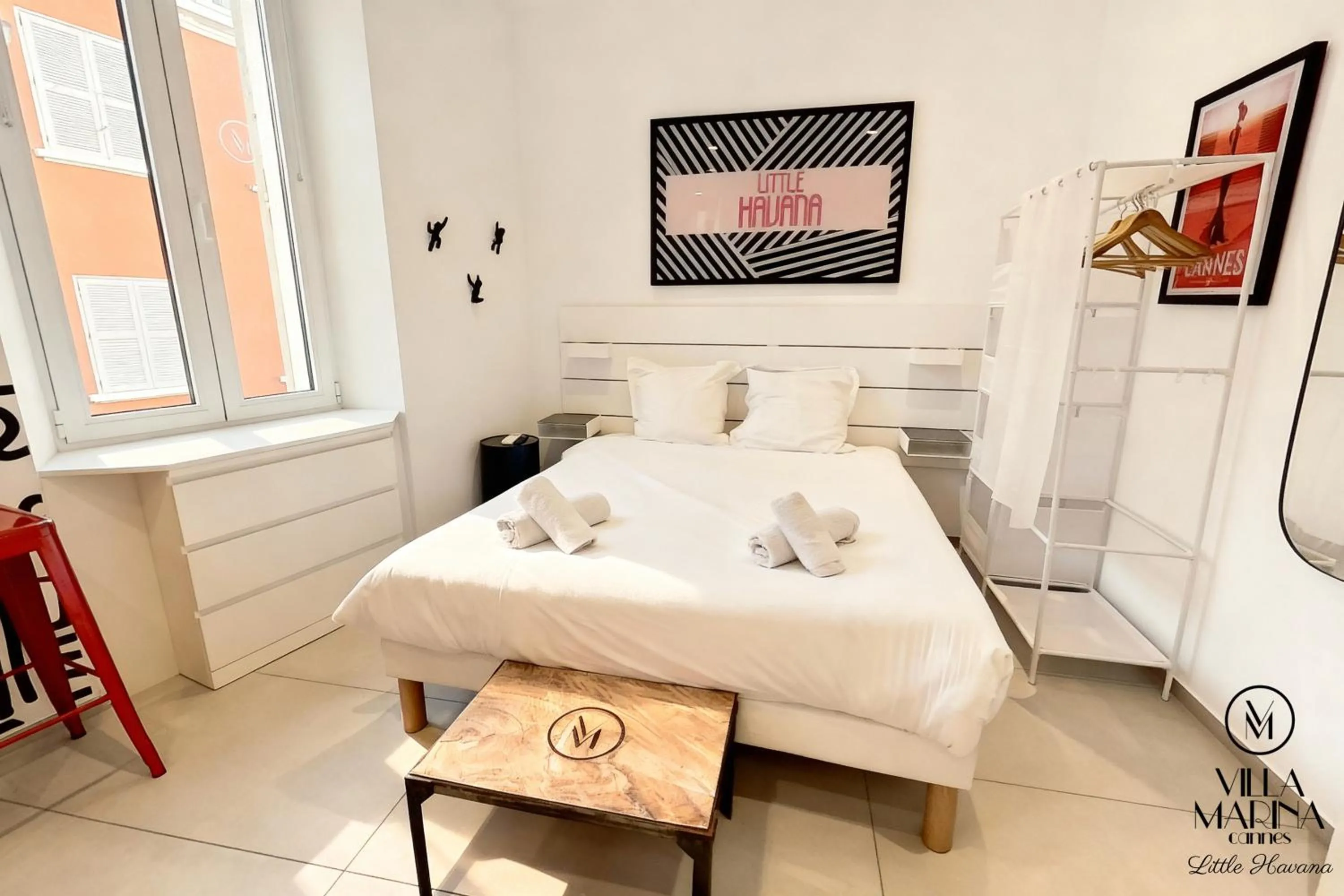 Bed in VILLA MARINA CANNES