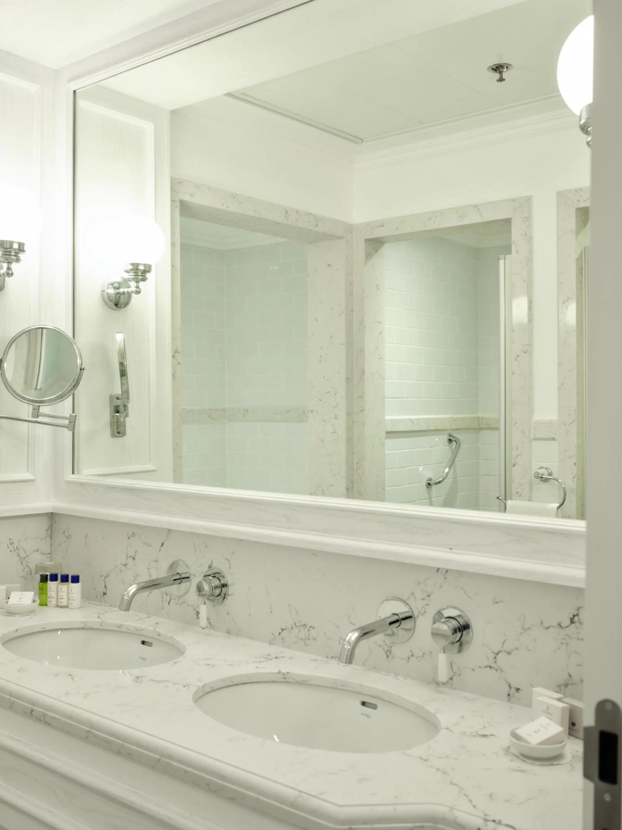 Bathroom in Pastoral Hotel - Kfar Blum