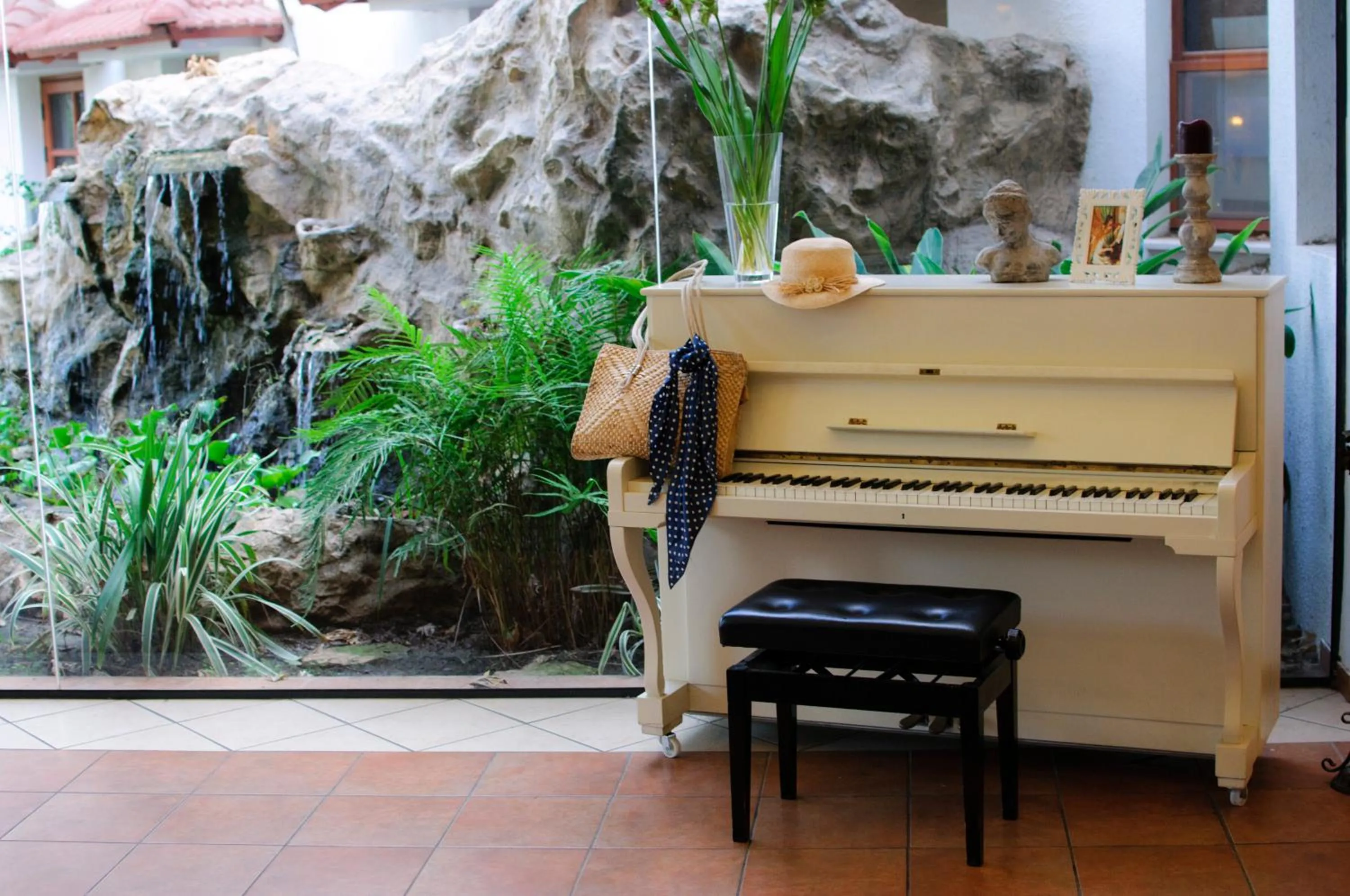 Decorative detail in Pastoral Hotel - Kfar Blum