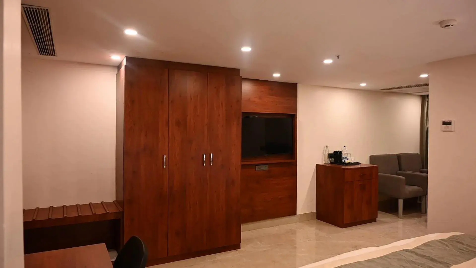 Economy Double Room in Seven Hills Hotel Economy Double Room in Seven Hills Hotel