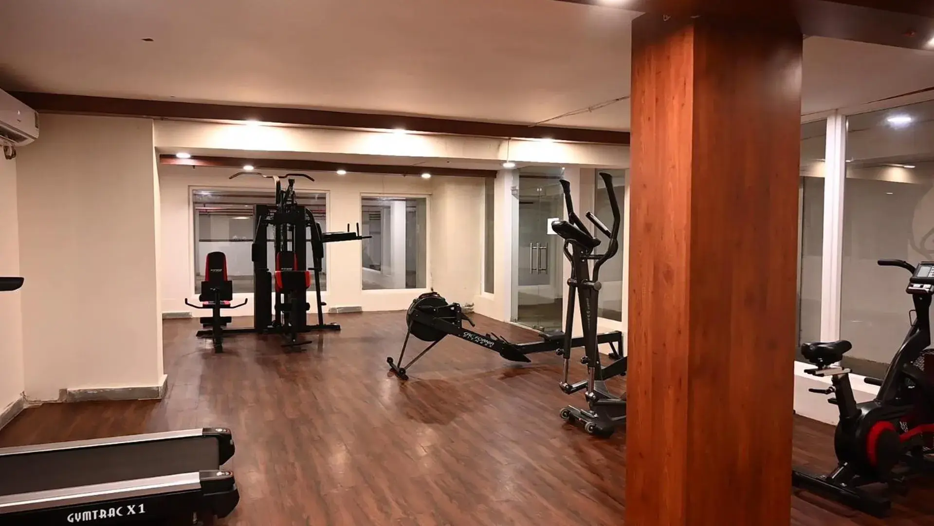 Fitness centre/facilities in Seven Hills Hotel Fitness centre/facilities in Seven Hills Hotel
