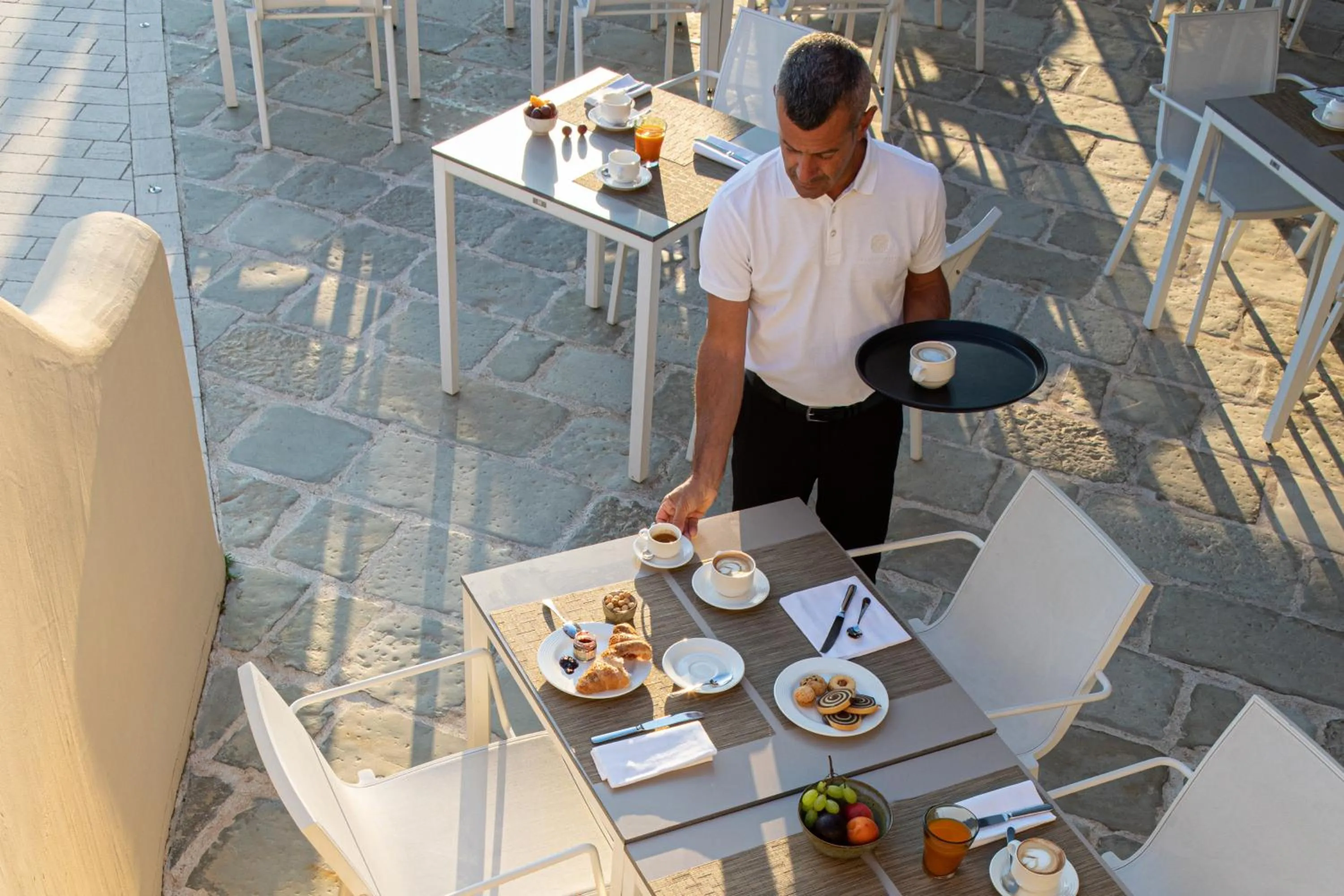 Restaurant/places to eat in Cala Cuncheddi - VRetreats