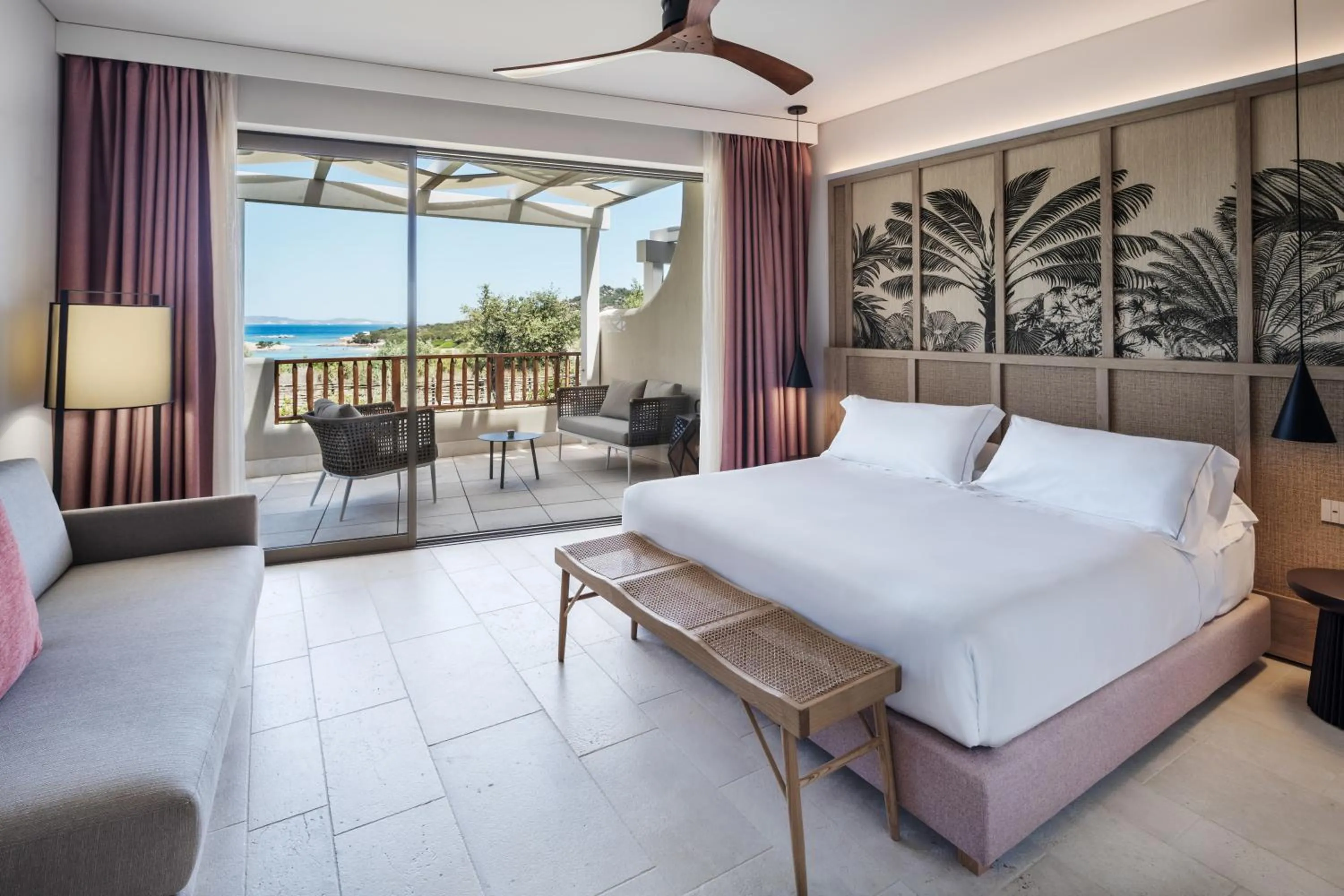 Photo of the whole room, Bed in Cala Cuncheddi - VRetreats