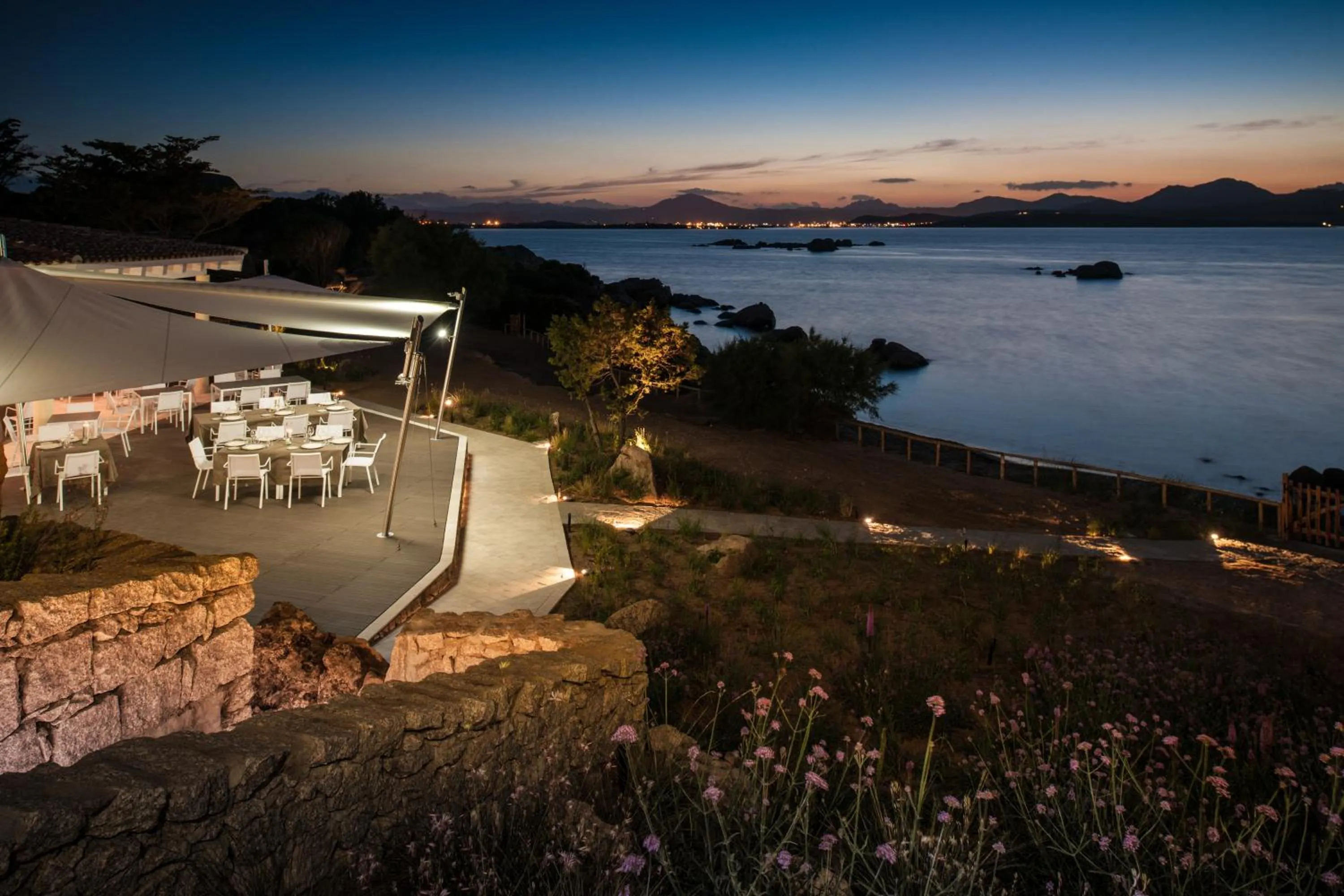 Restaurant/places to eat in Cala Cuncheddi - VRetreats