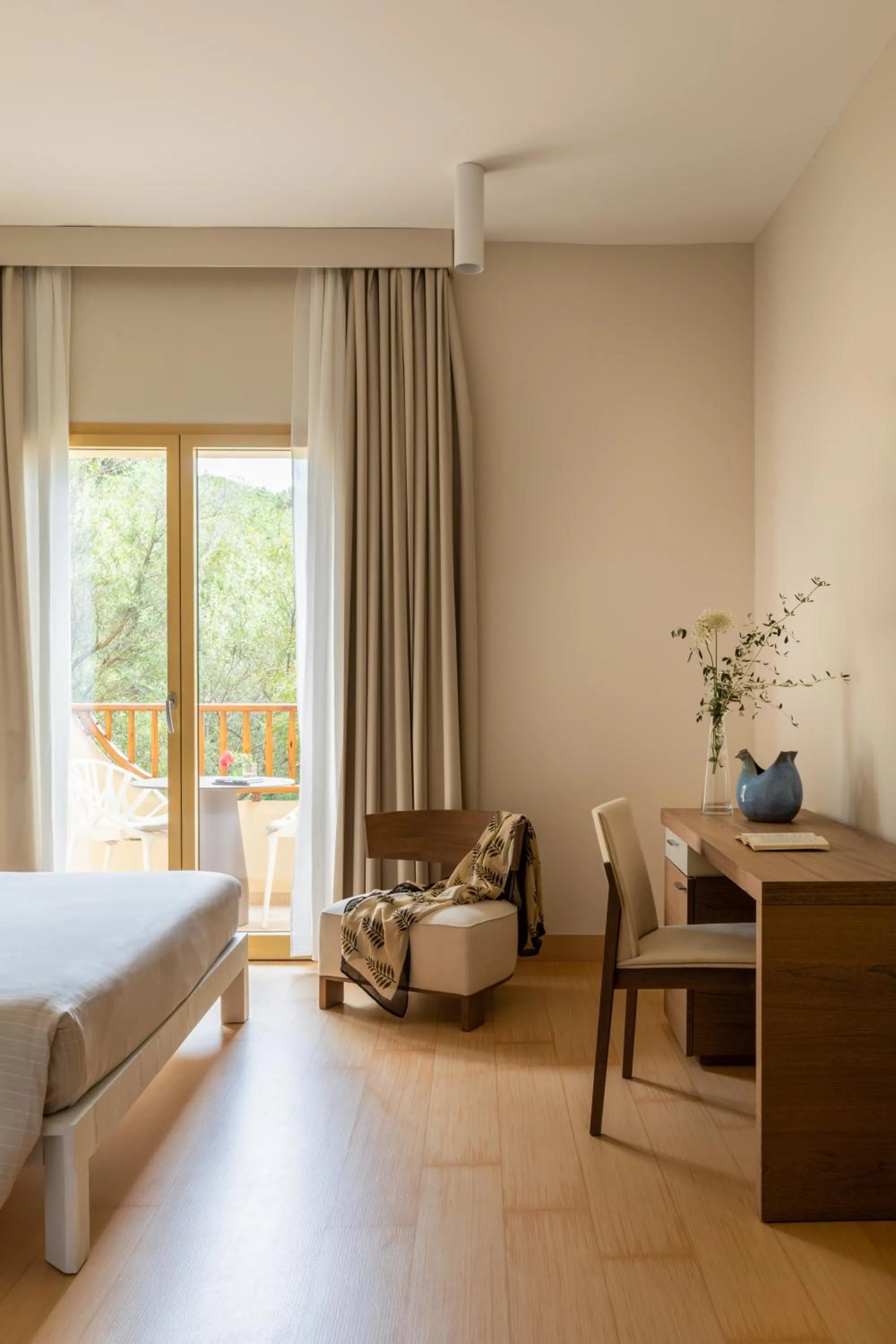 Photo of the whole room, Bed in Cala Cuncheddi - VRetreats