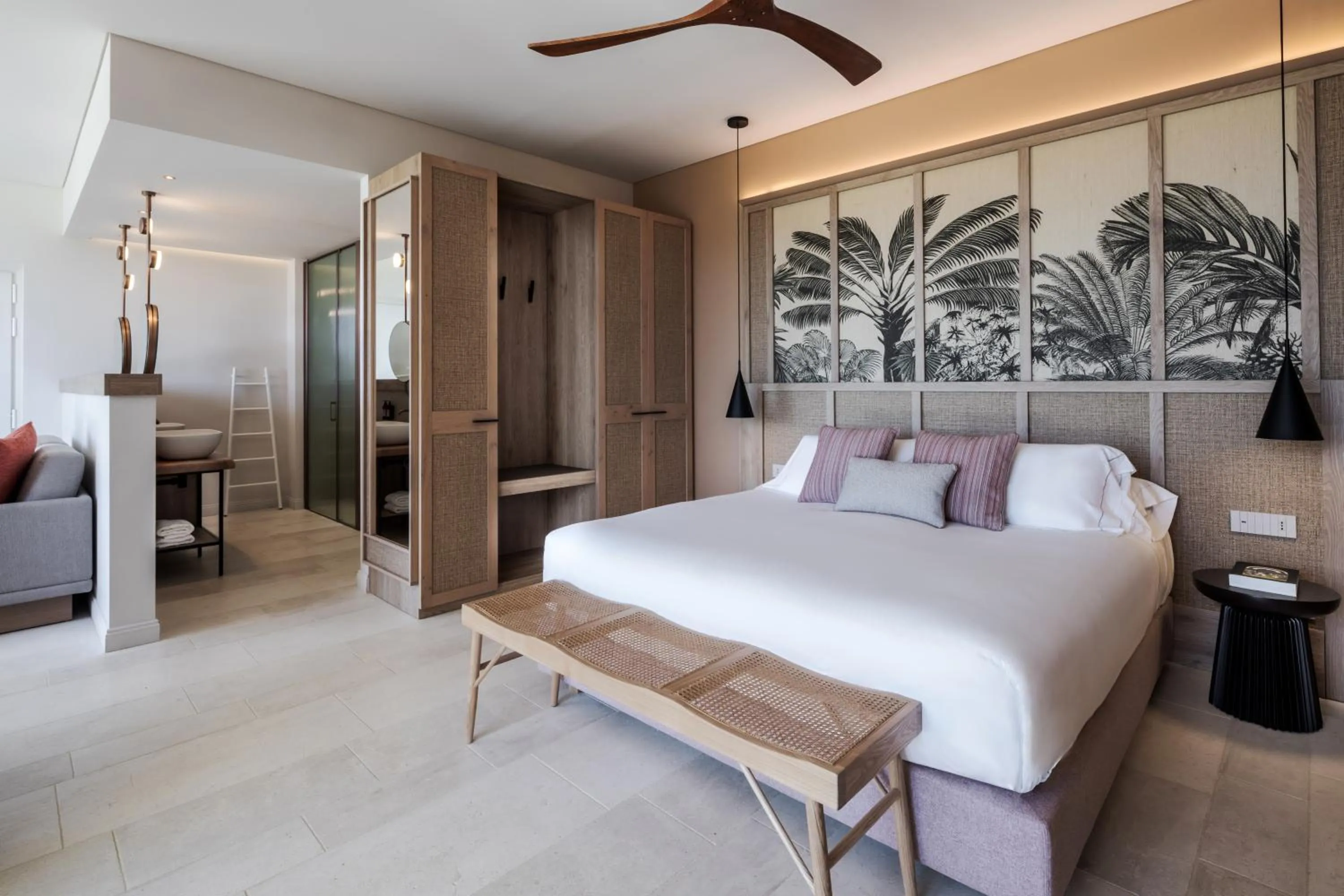 Photo of the whole room, Bed in Cala Cuncheddi - VRetreats