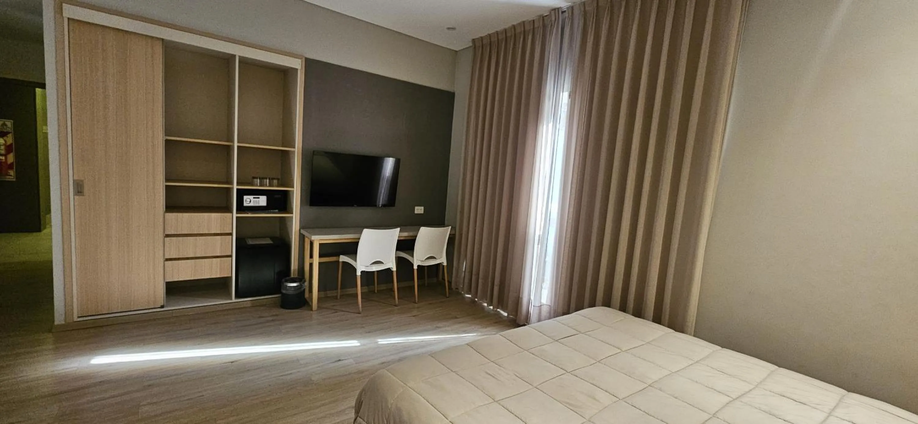 TV and multimedia in Gran Hotel Dakar