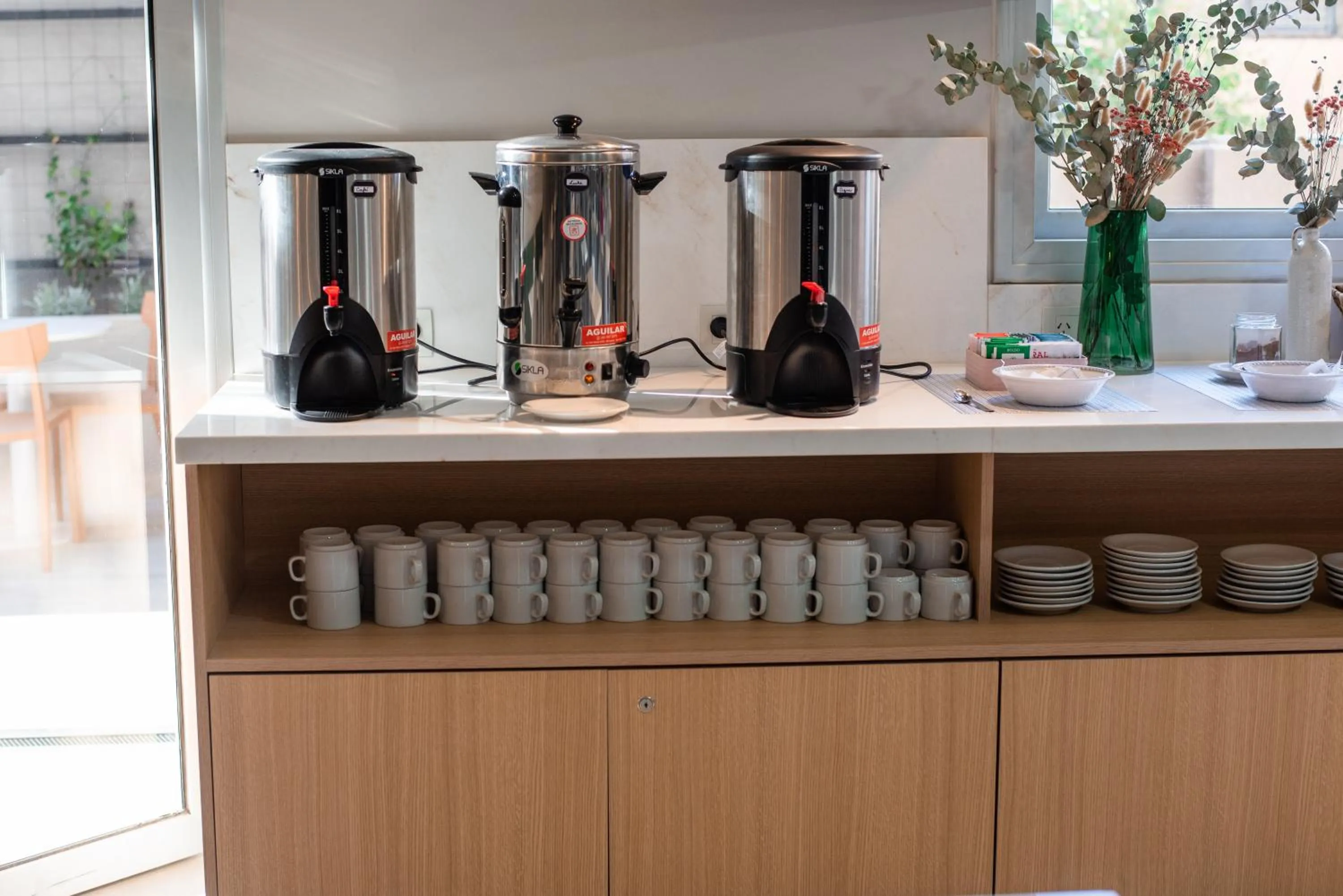 Coffee/tea facilities in Gran Hotel Dakar