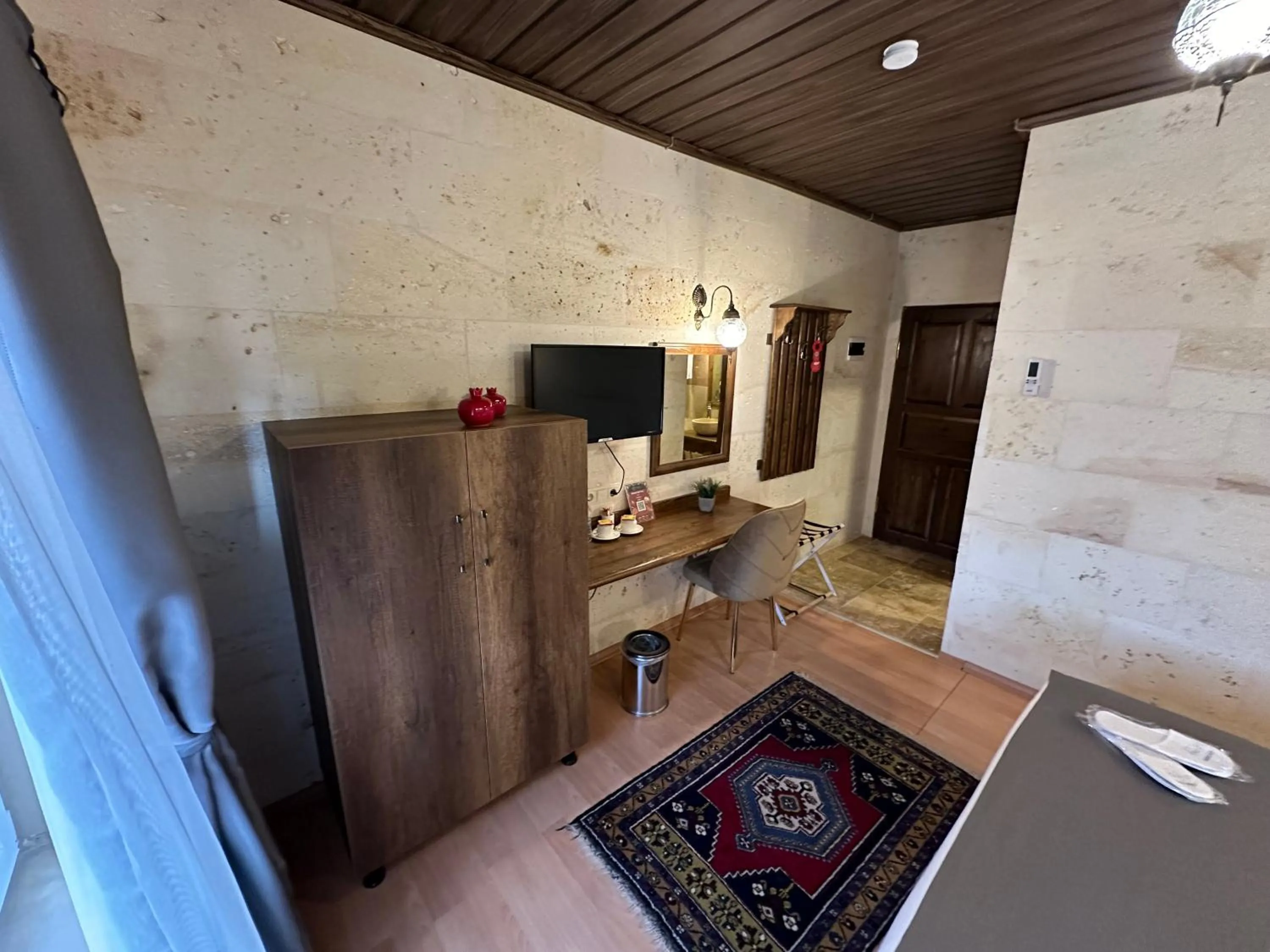 Communal lounge/ TV room in Virtus Cappadocia Hotel Göreme