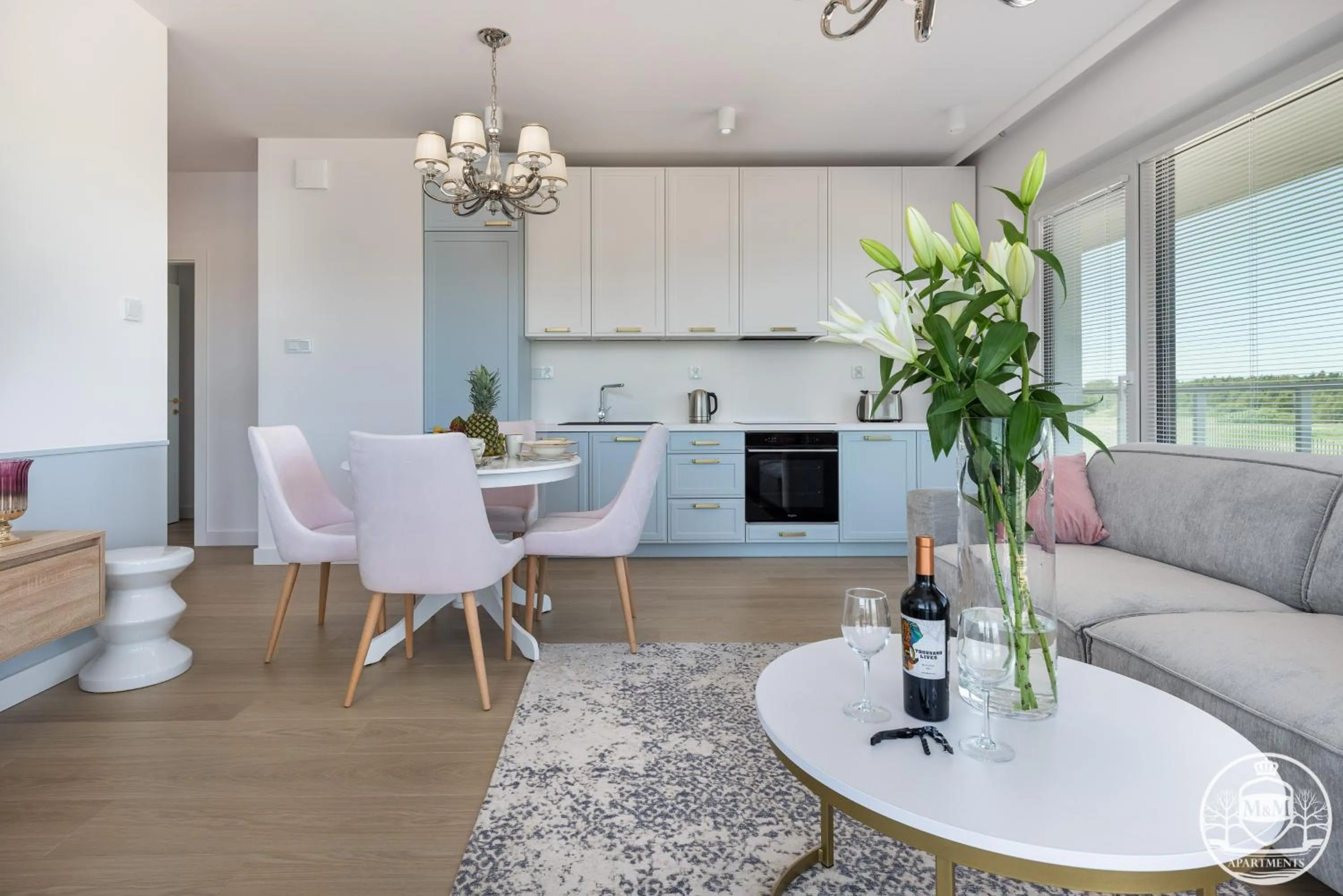 Kitchen or kitchenette in Polanki Aqua - Aquapark, Free Parking, Apartments M&M Kołobrzeg