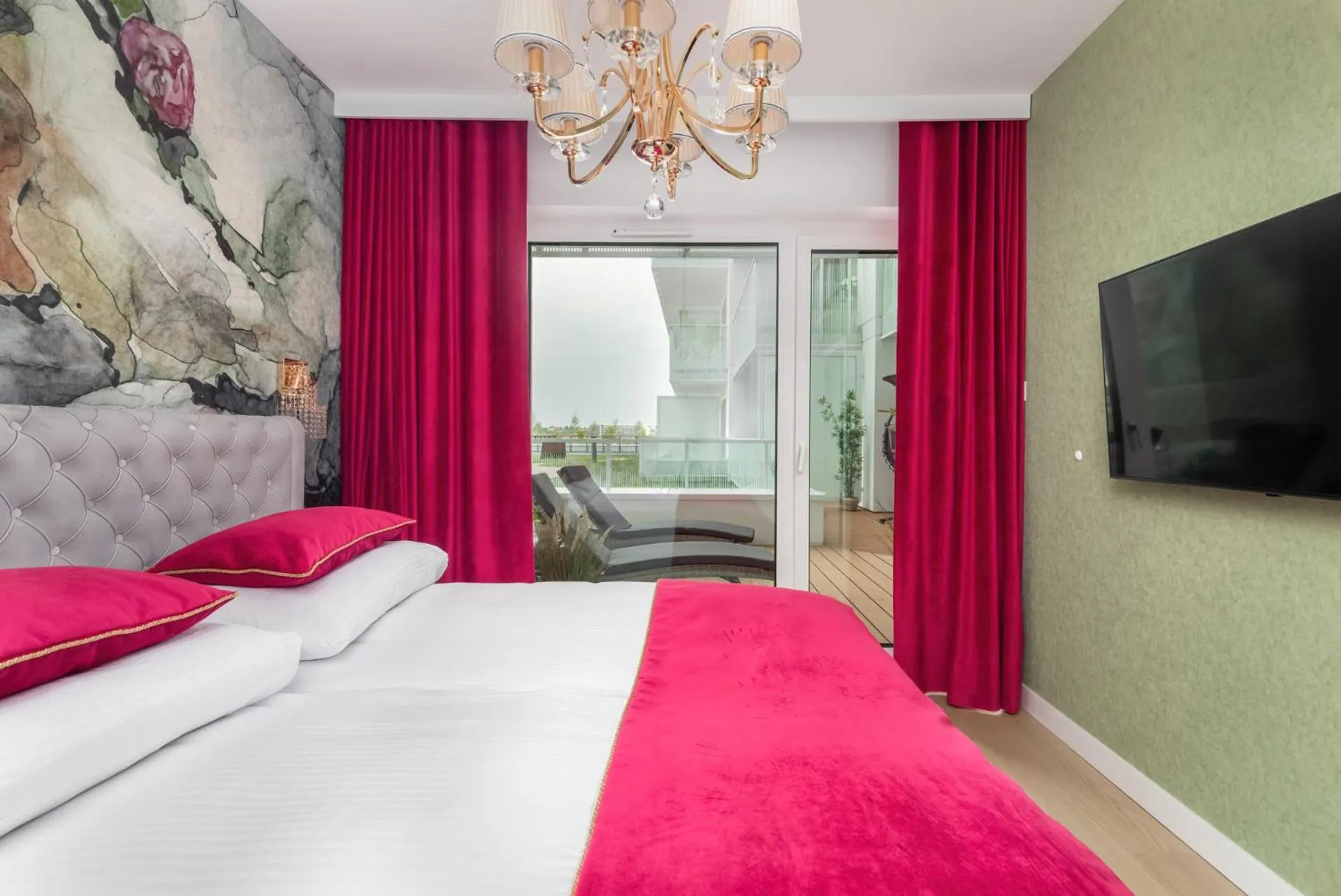 Communal lounge/ TV room, Bed in Polanki Aqua - Aquapark, Free Parking, Apartments M&M Kołobrzeg