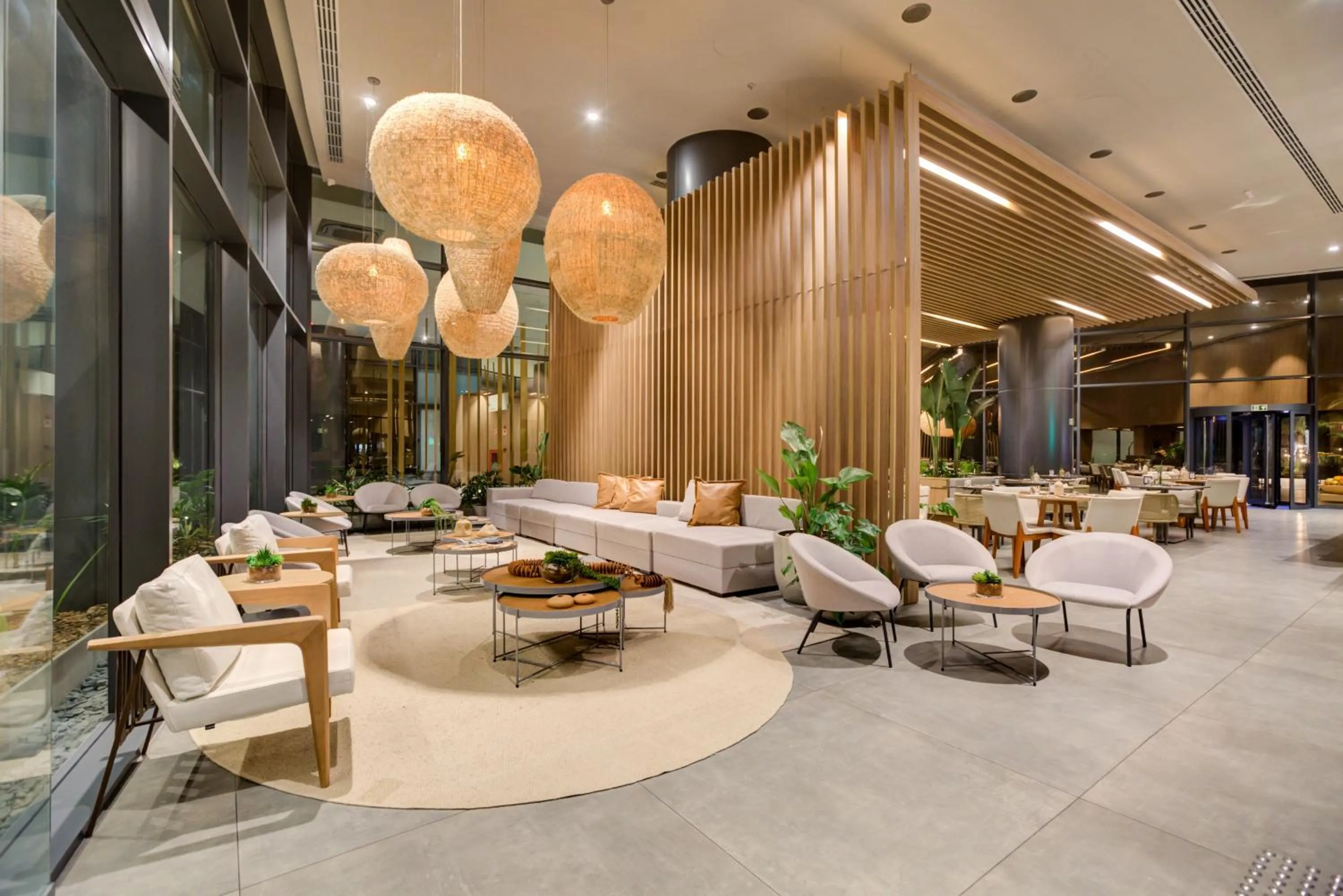 Lobby or reception in DoubleTree by Hilton Porto Alegre