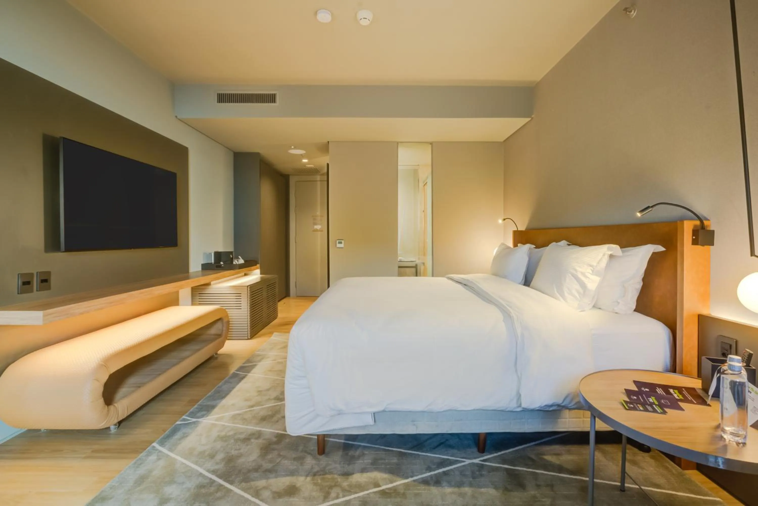 Bed in DoubleTree by Hilton Porto Alegre