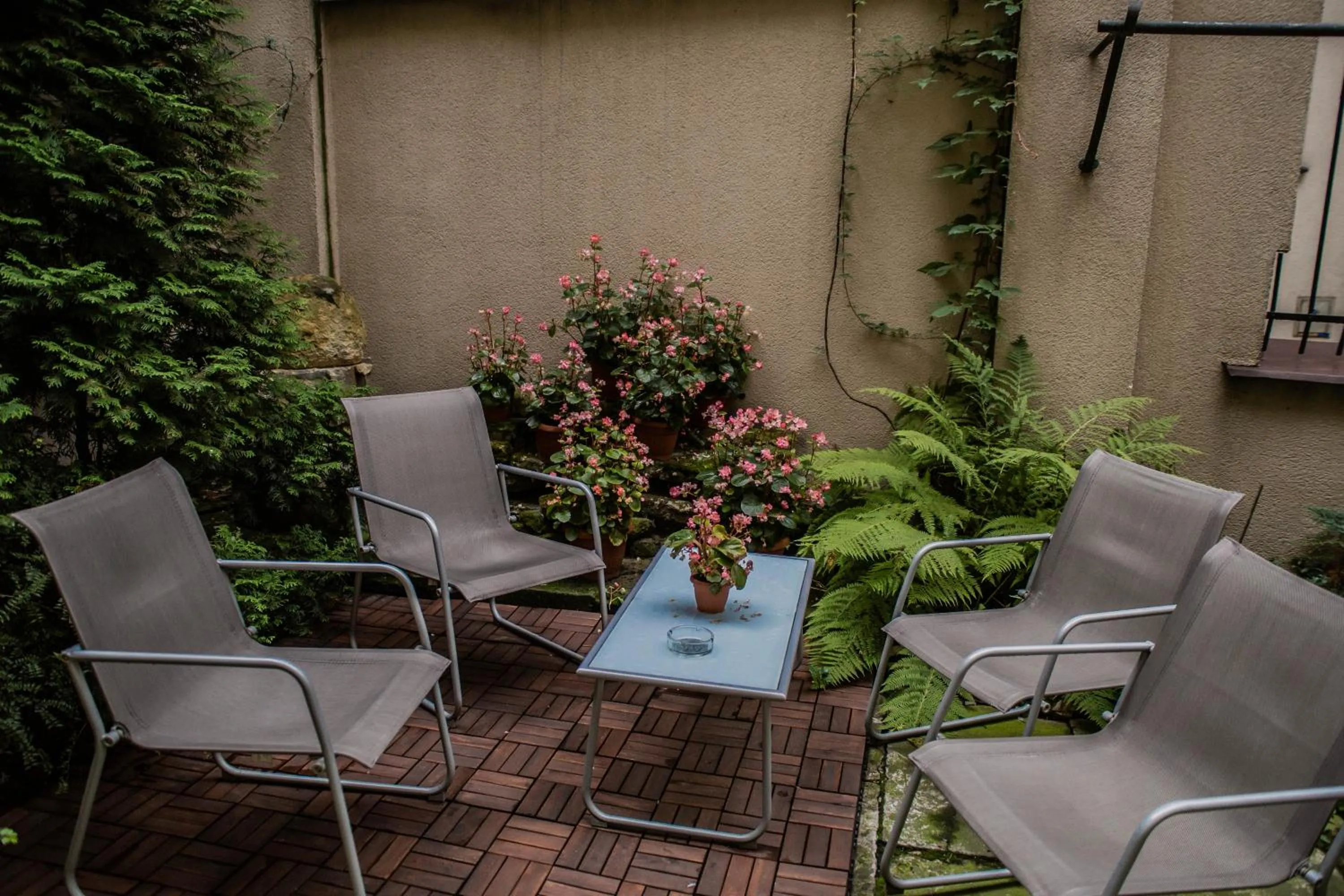 Patio in Aparthotel Maria