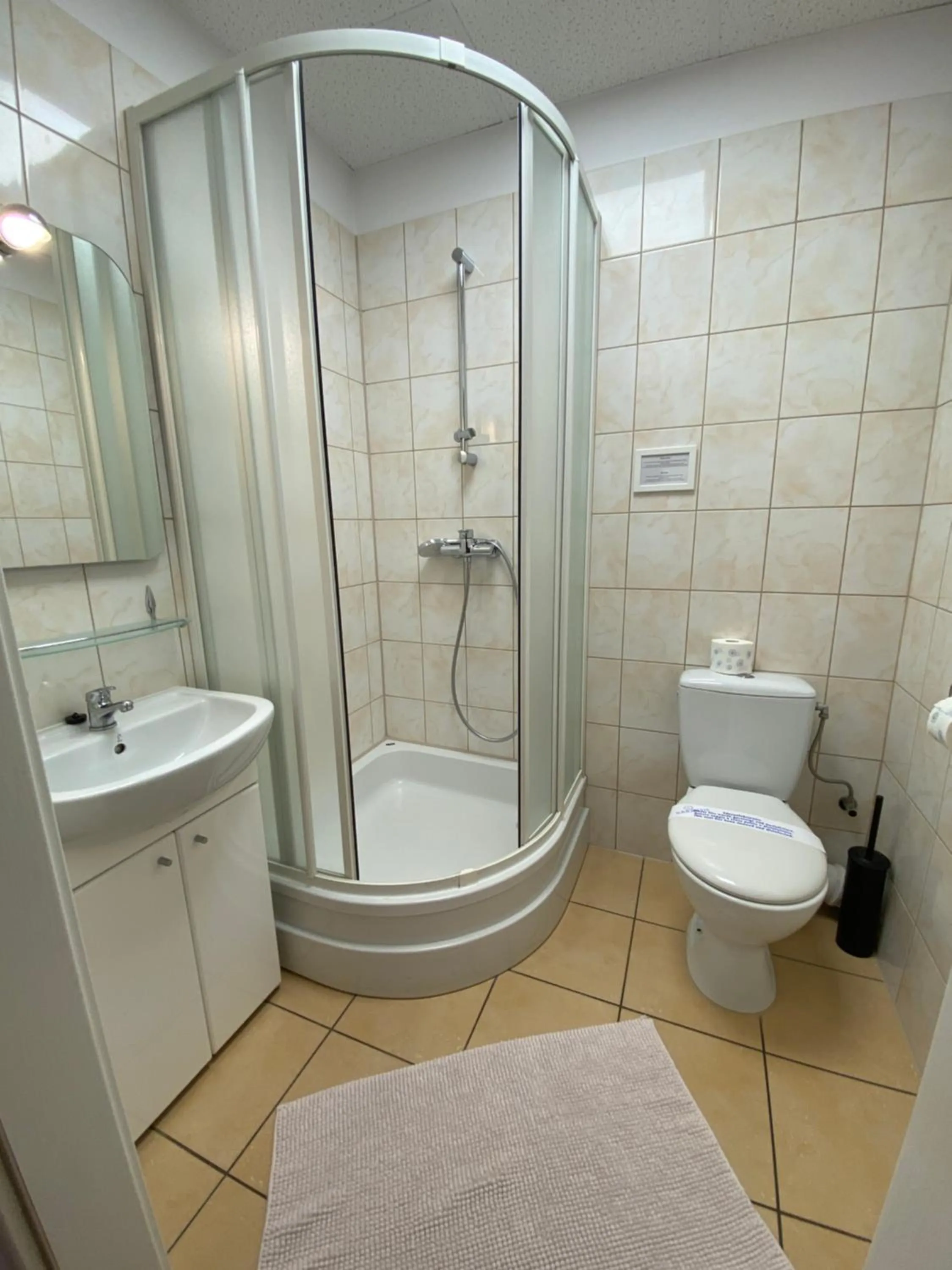 Shower in Aparthotel Maria