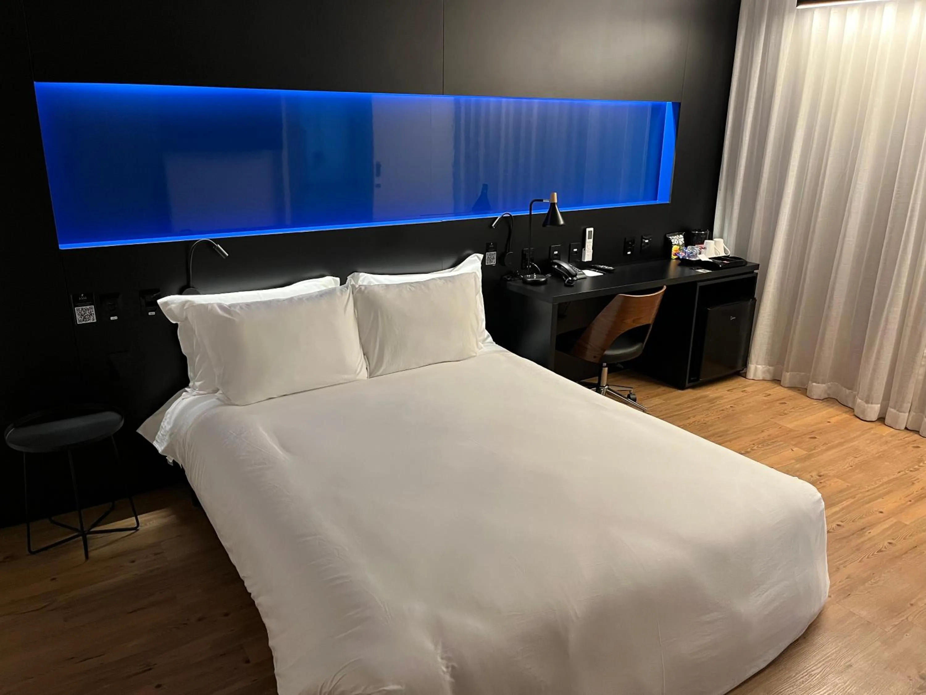 Photo of the whole room, Bed in Park Plaza Moinhos Porto Alegre