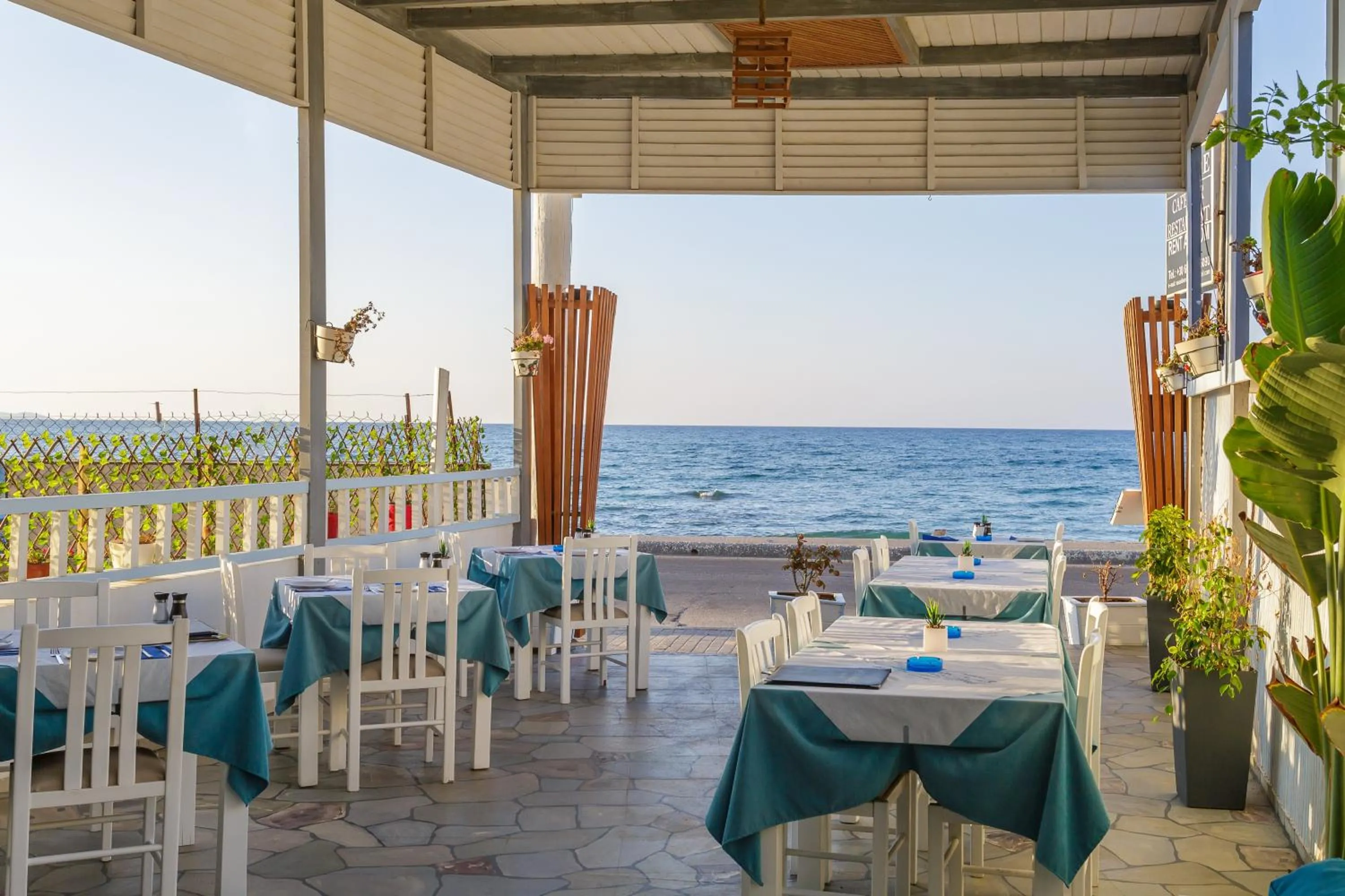 Restaurant/places to eat in Seaside Gouves