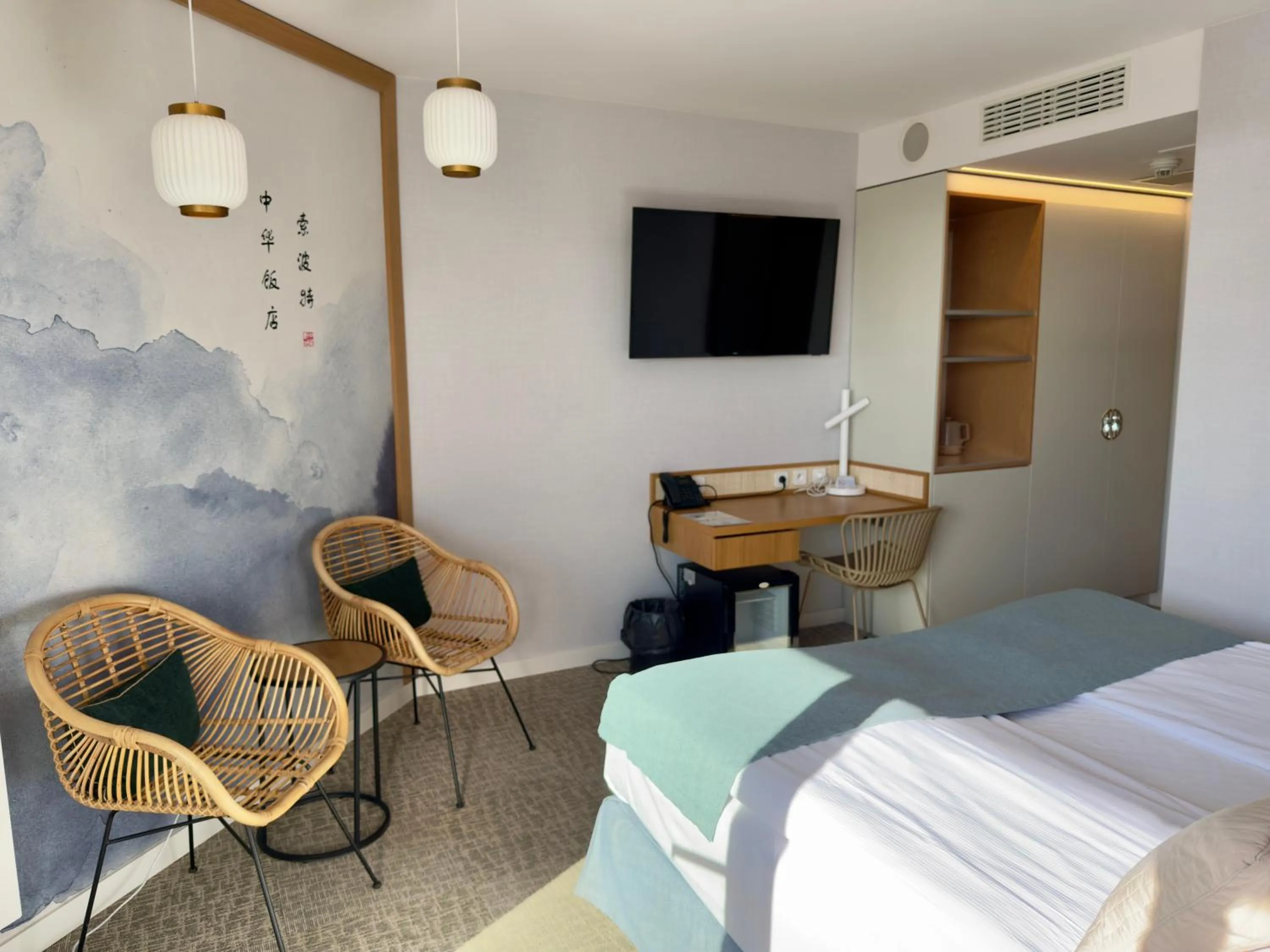 Bed in Hotel Zhong Hua