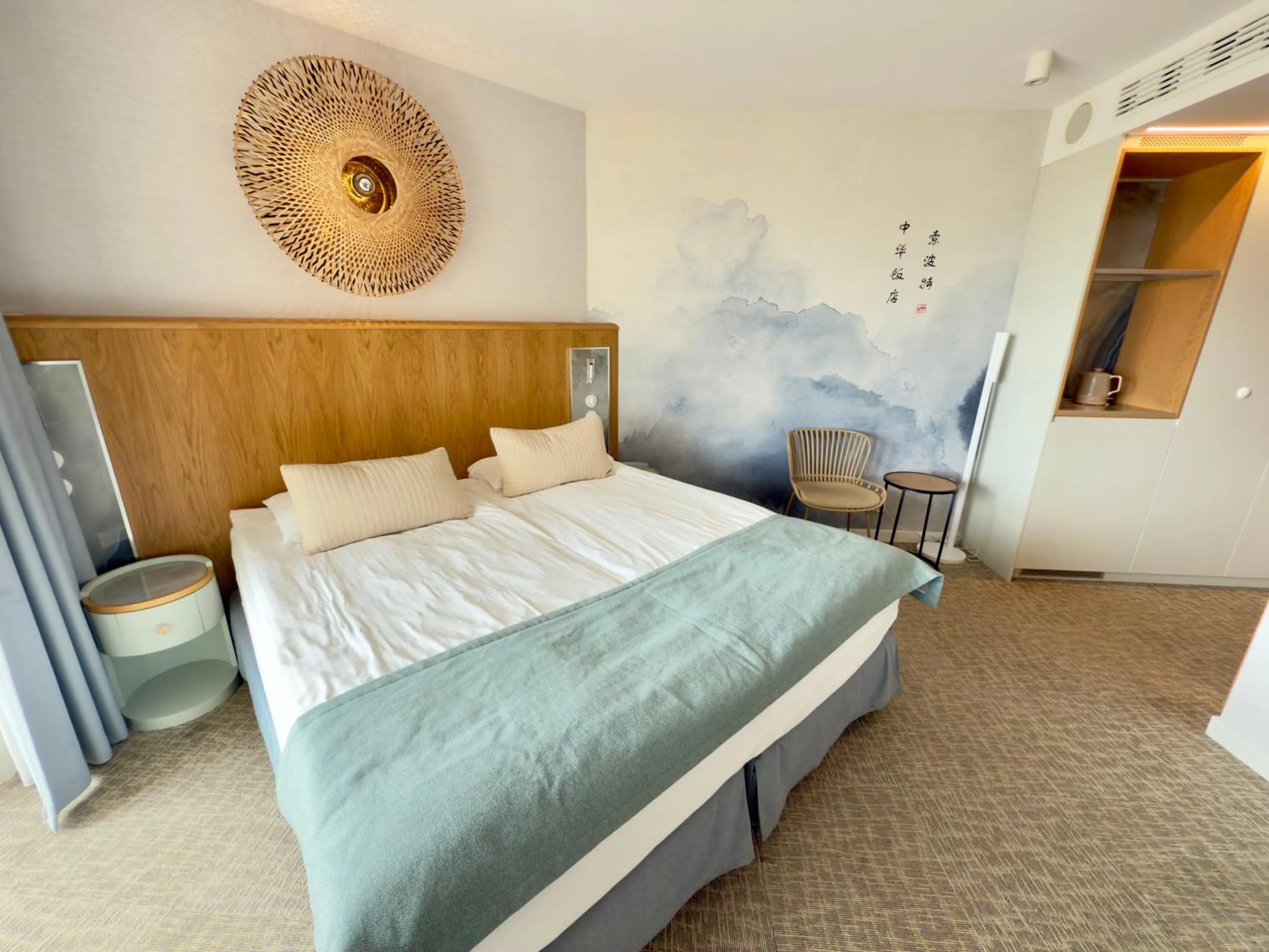 Bed in Hotel Zhong Hua