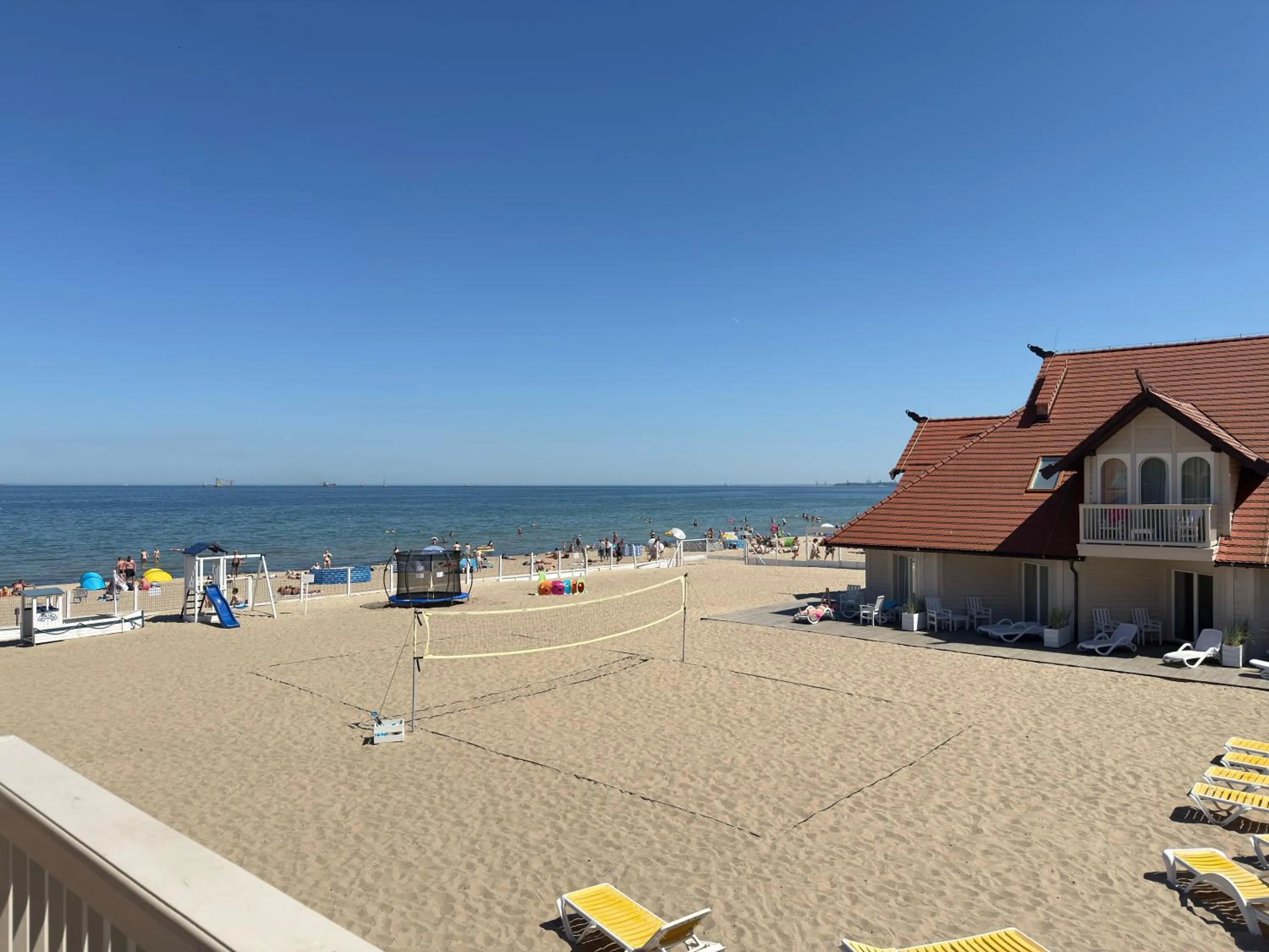 Beach in Hotel Zhong Hua