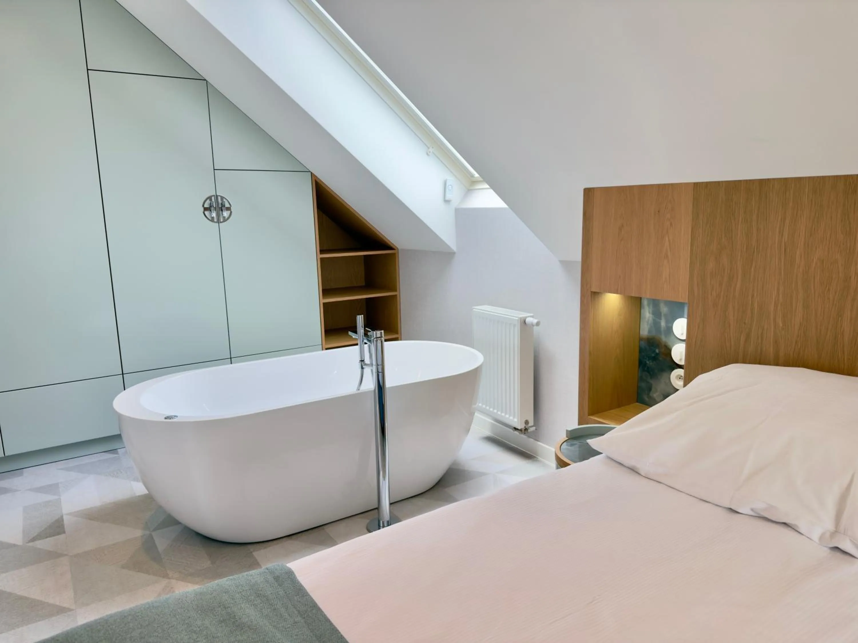 Bed in Hotel Zhong Hua