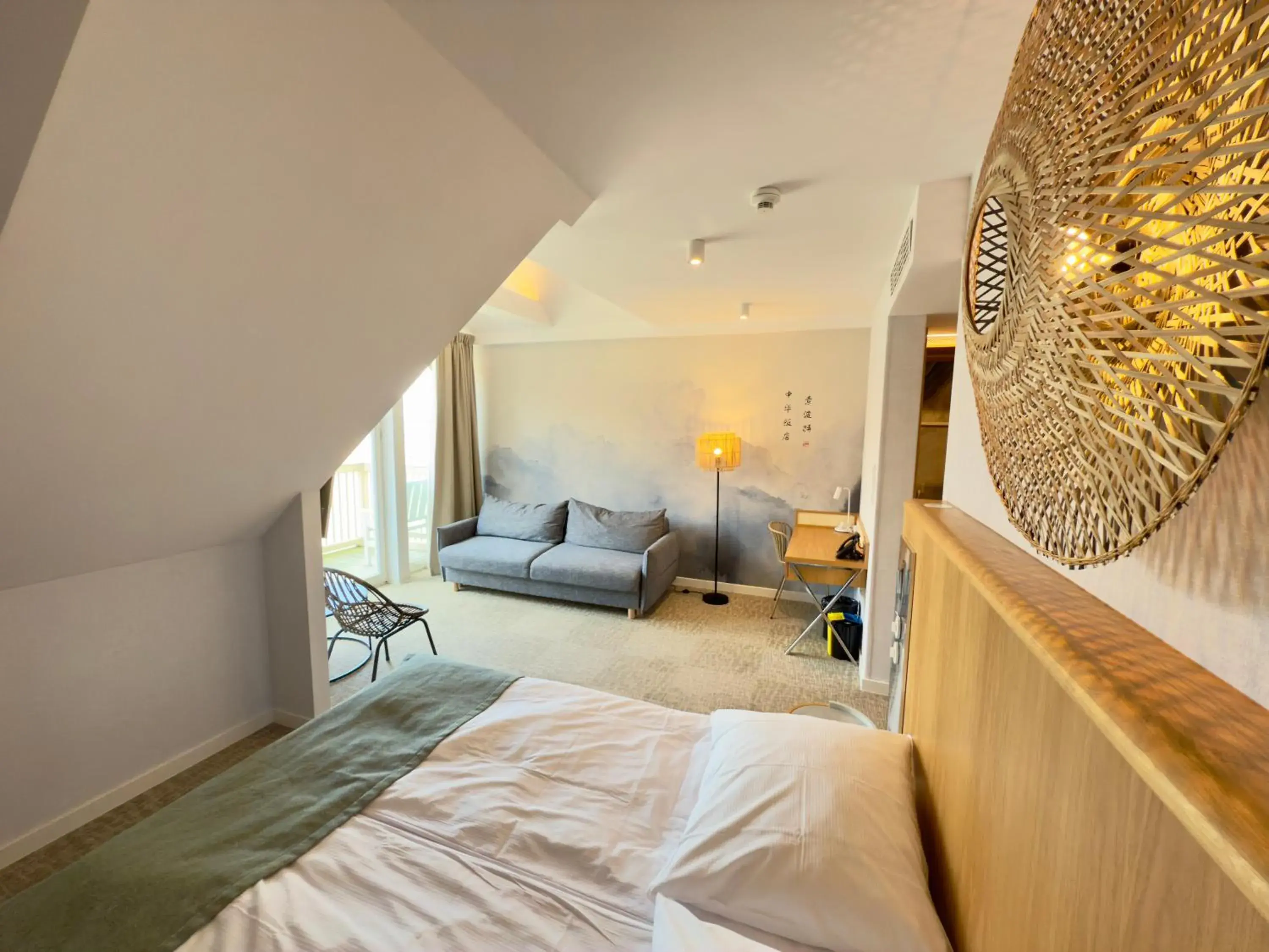 Deluxe Double Room with Balcony and Sea View in Hotel Zhong Hua Deluxe Double Room with Balcony and Sea View in Hotel Zhong Hua