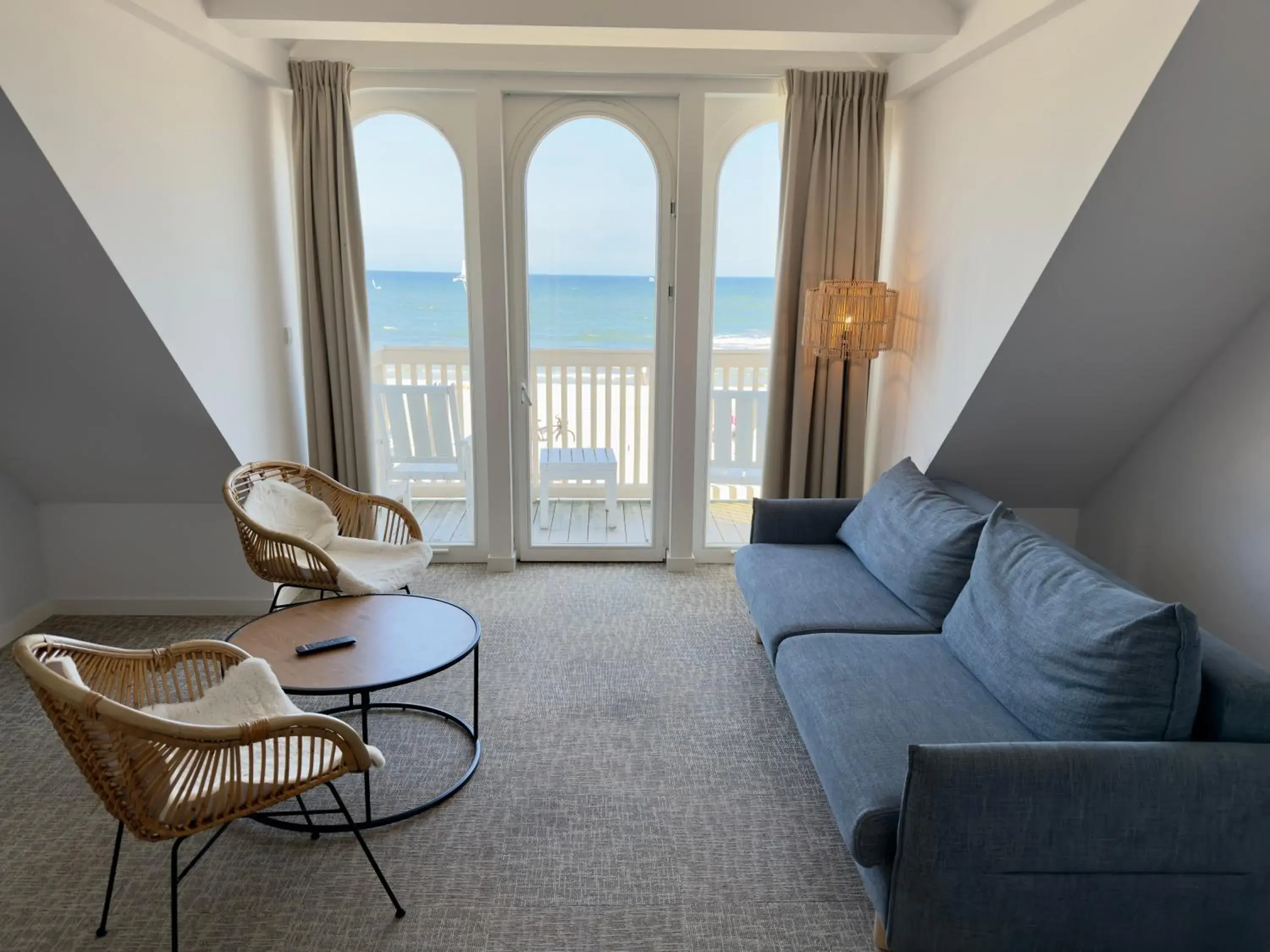 Deluxe Suite with Spa Bath in Hotel Zhong Hua Deluxe Suite with Spa Bath in Hotel Zhong Hua