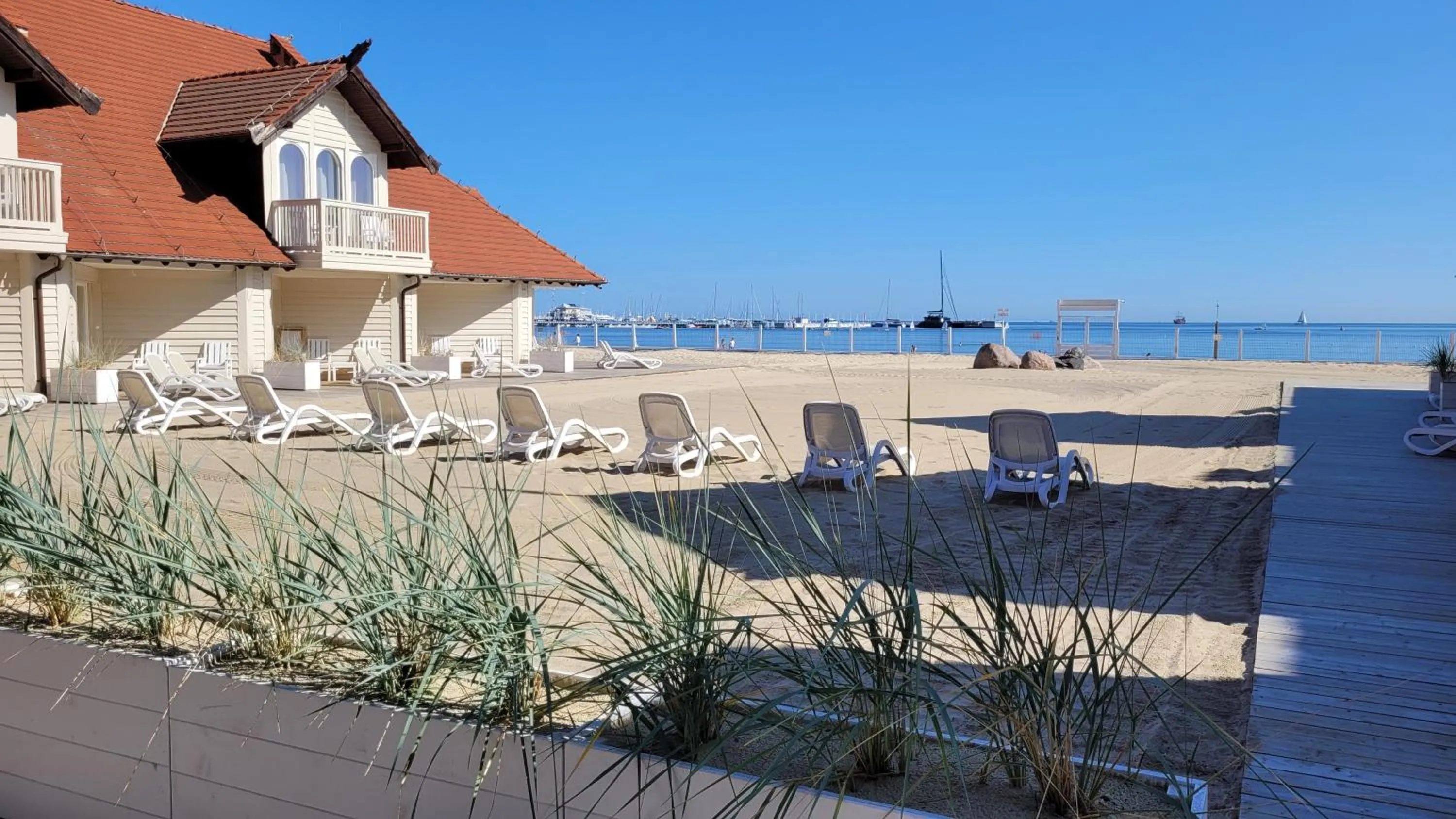 Property building in Hotel Zhong Hua