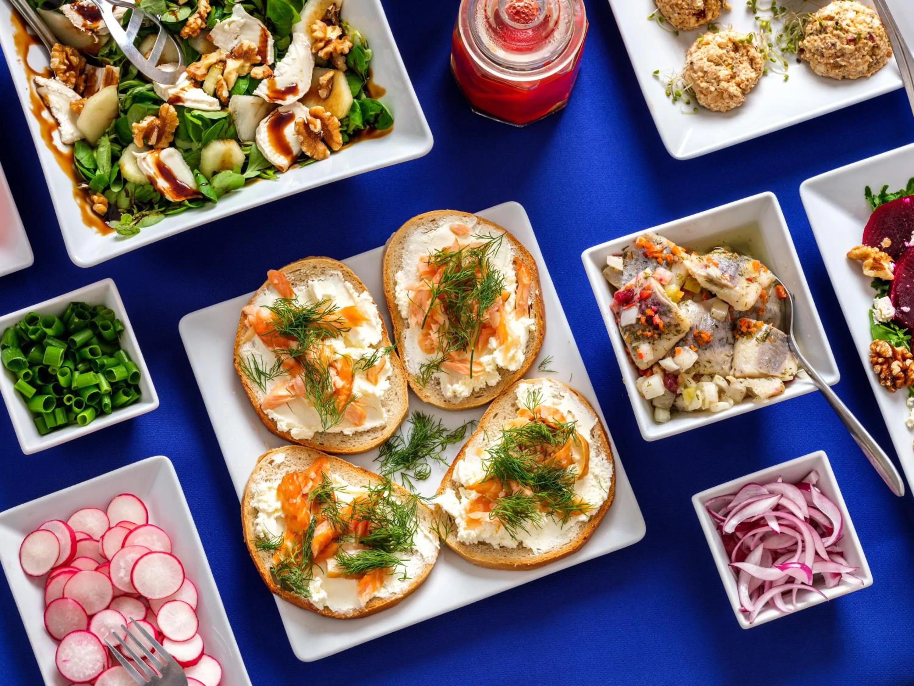 Food in Kosmopolita Rooms