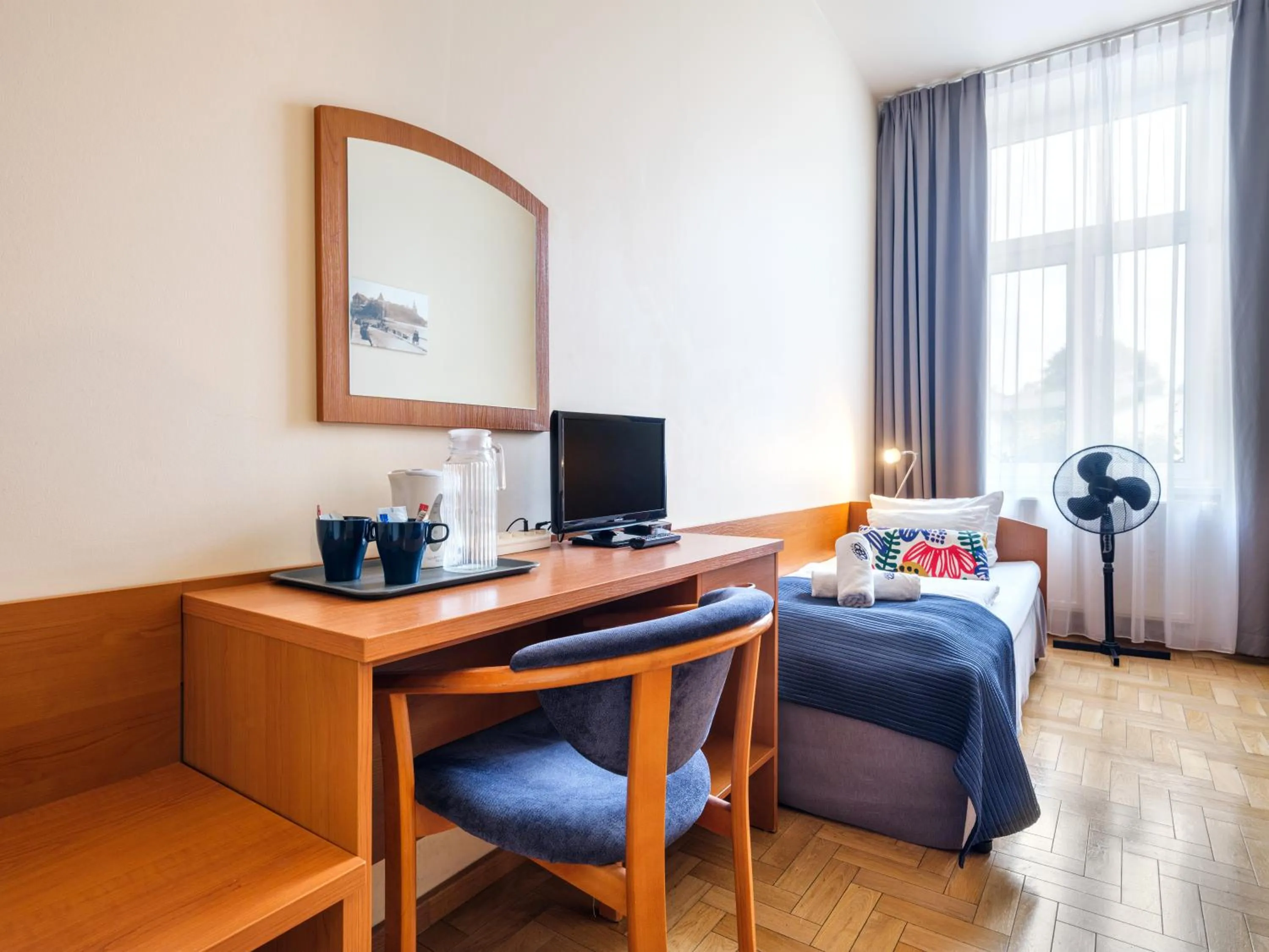 Photo of the whole room, Bed in Kosmopolita Rooms