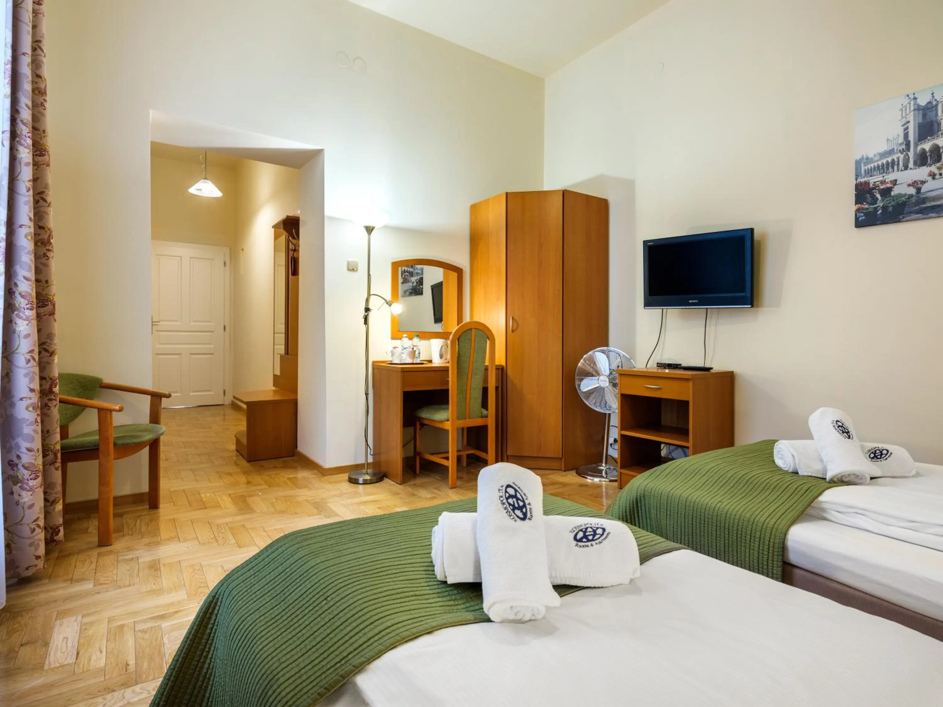 Coffee/tea facilities, Bed in Kosmopolita Rooms