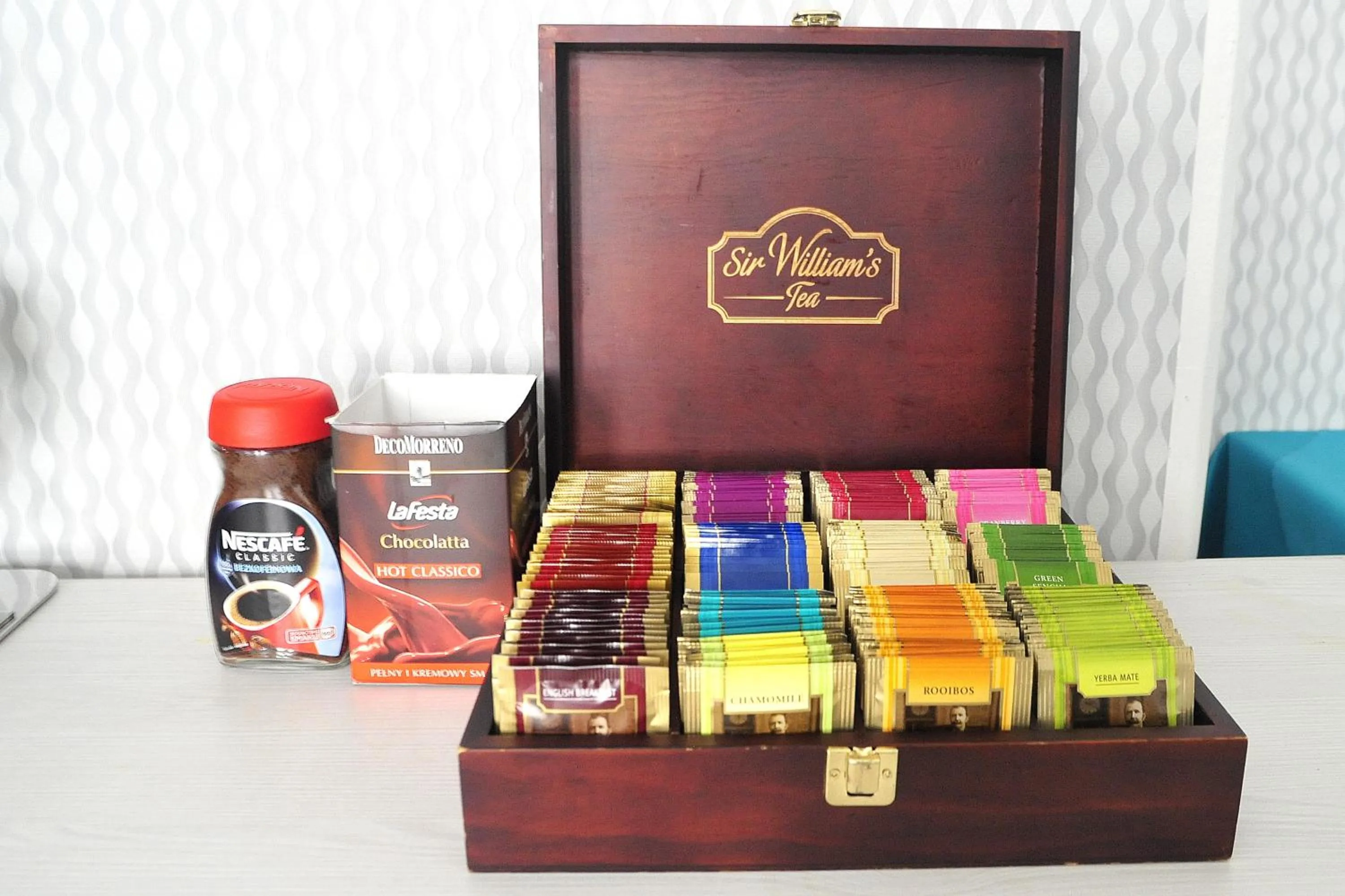 Buffet breakfast in Kosmopolita Rooms