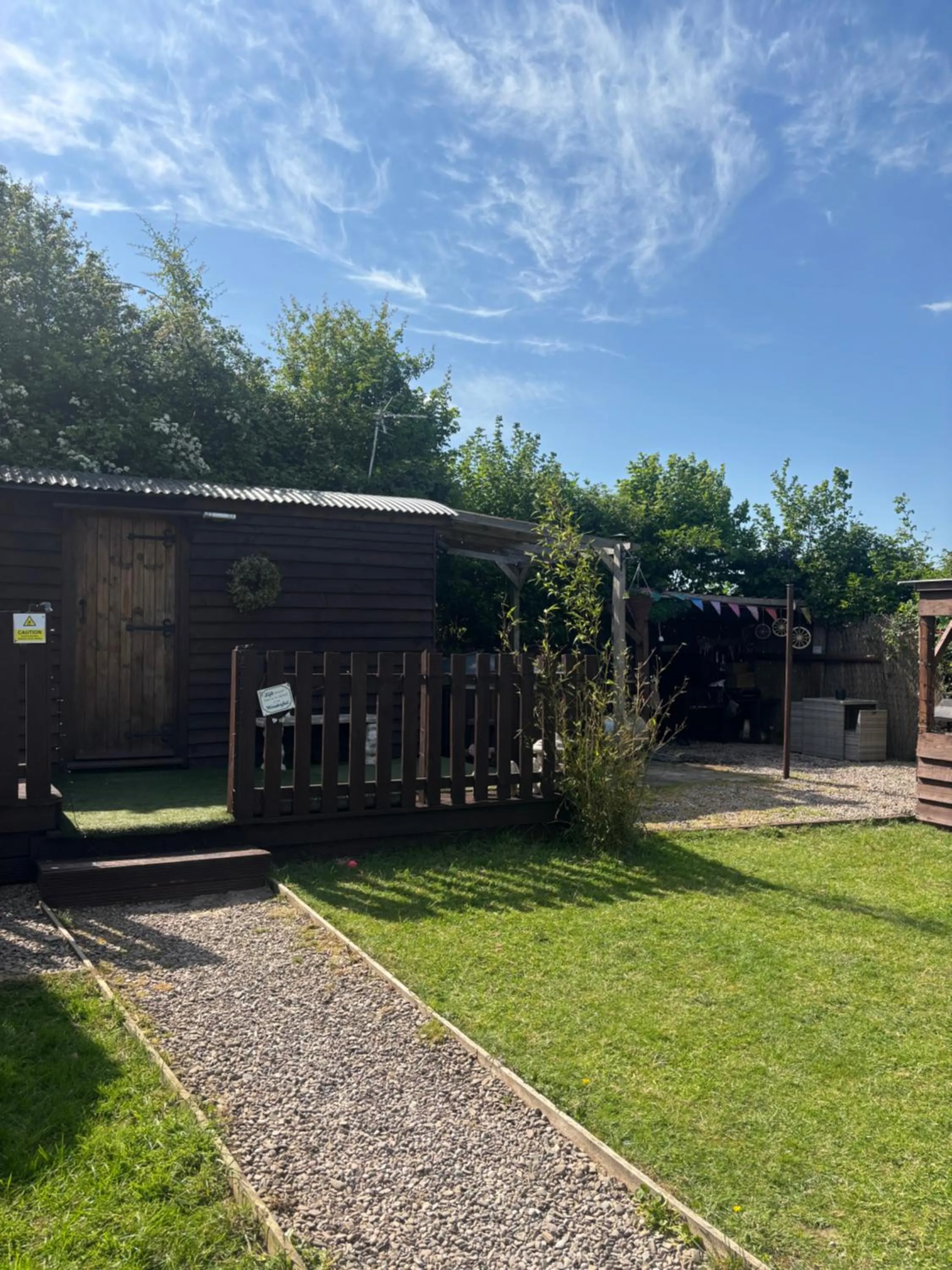 Four seasons mini zoo with wood fuel hot tub Country retreat