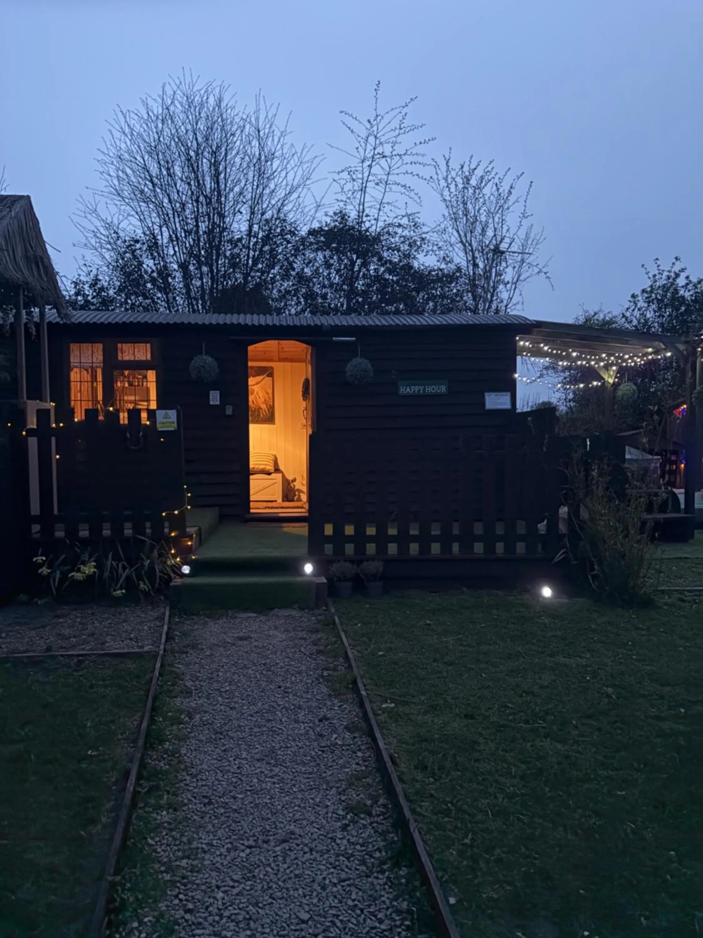 Four seasons mini zoo with wood fuel hot tub Country retreat