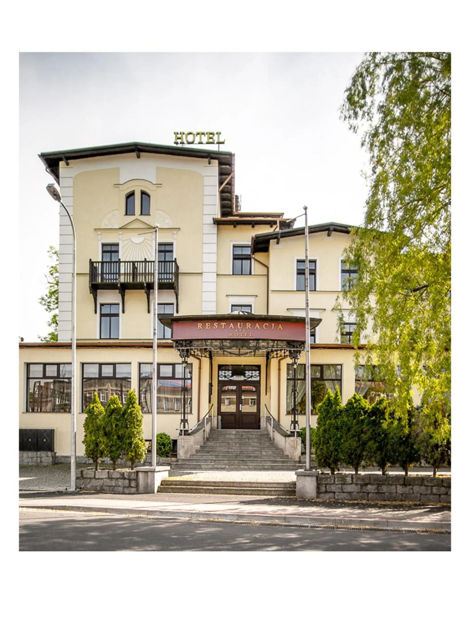 Property building in Hotel Fenix