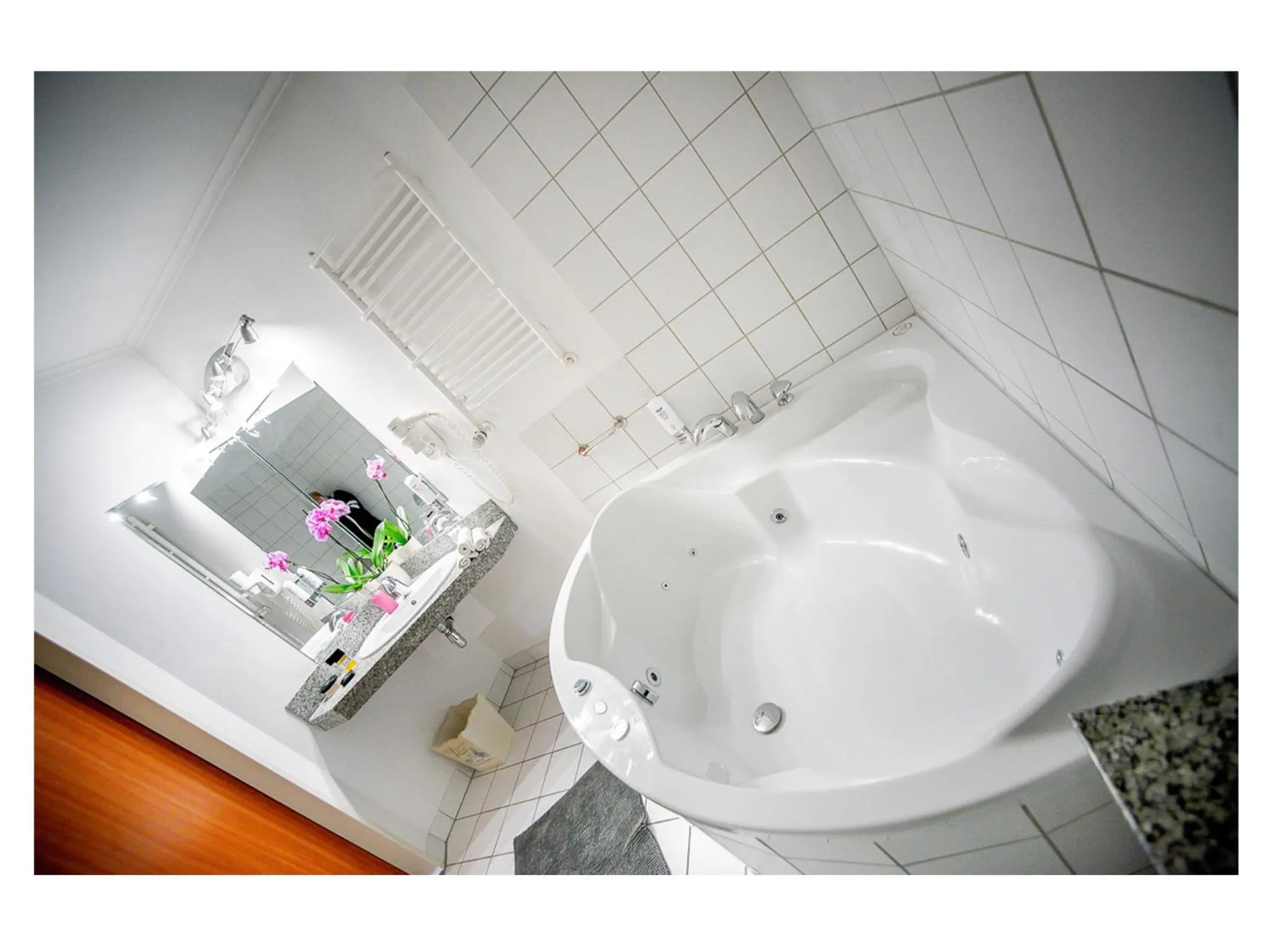 Bathroom in Hotel Fenix